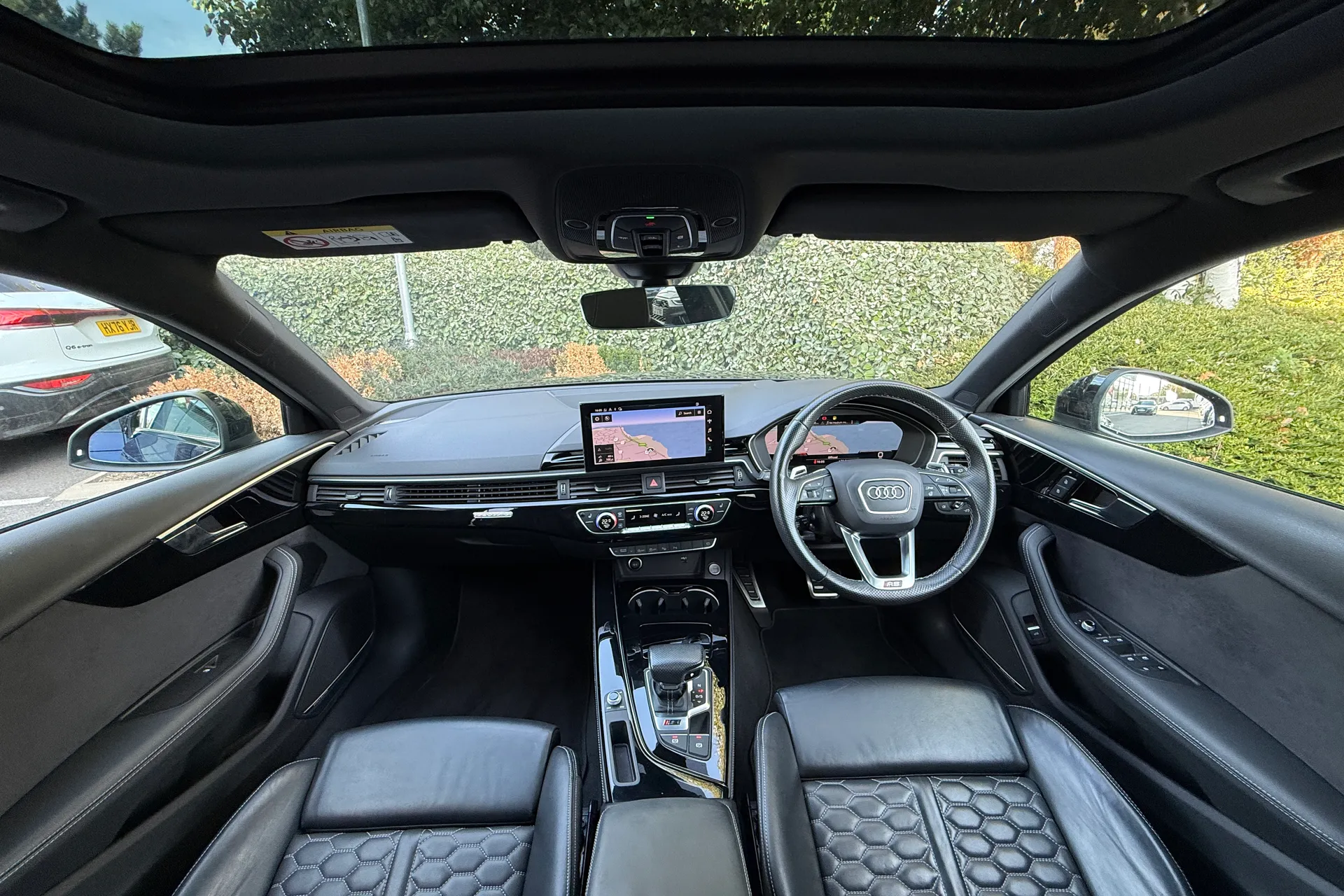 Audi RS4 thumbnail image number 23