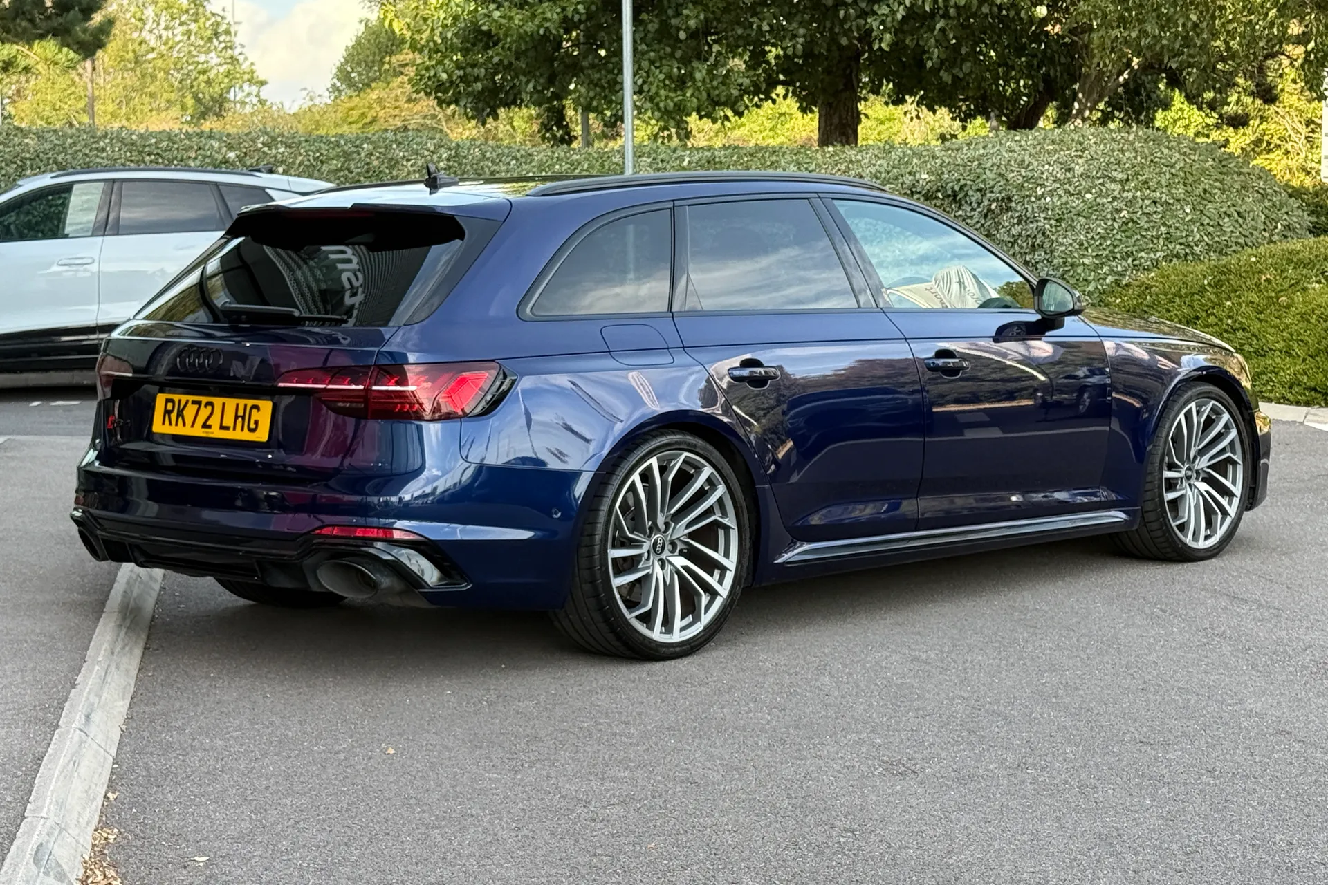 Audi RS4 thumbnail image number 24