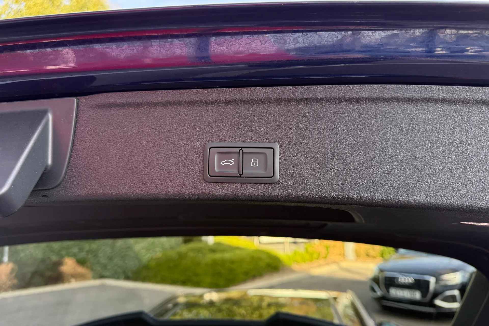Audi RS4 thumbnail image number 50