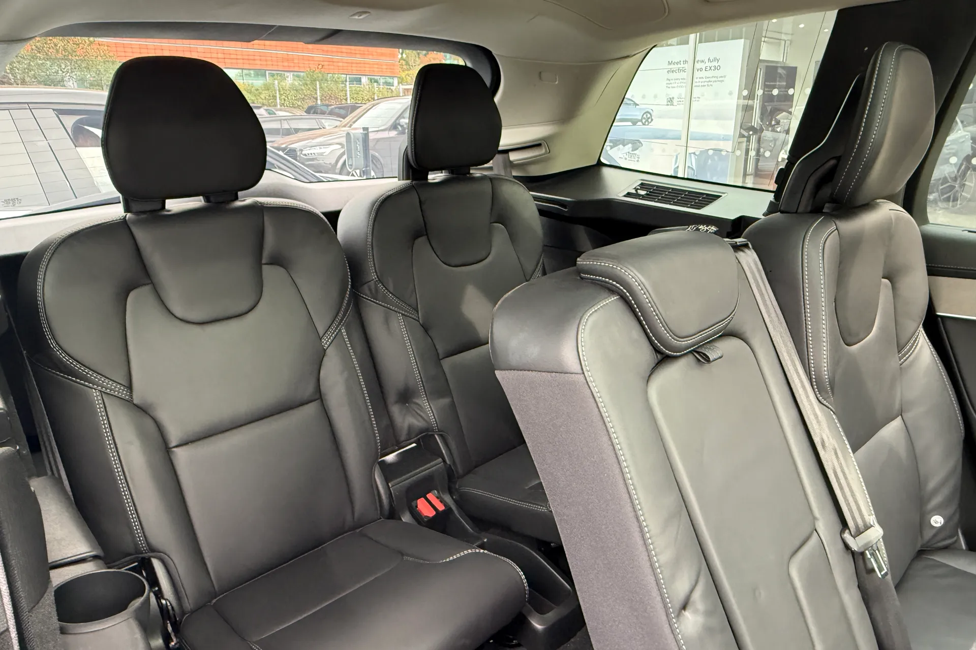 Volvo XC90 thumbnail image number 8