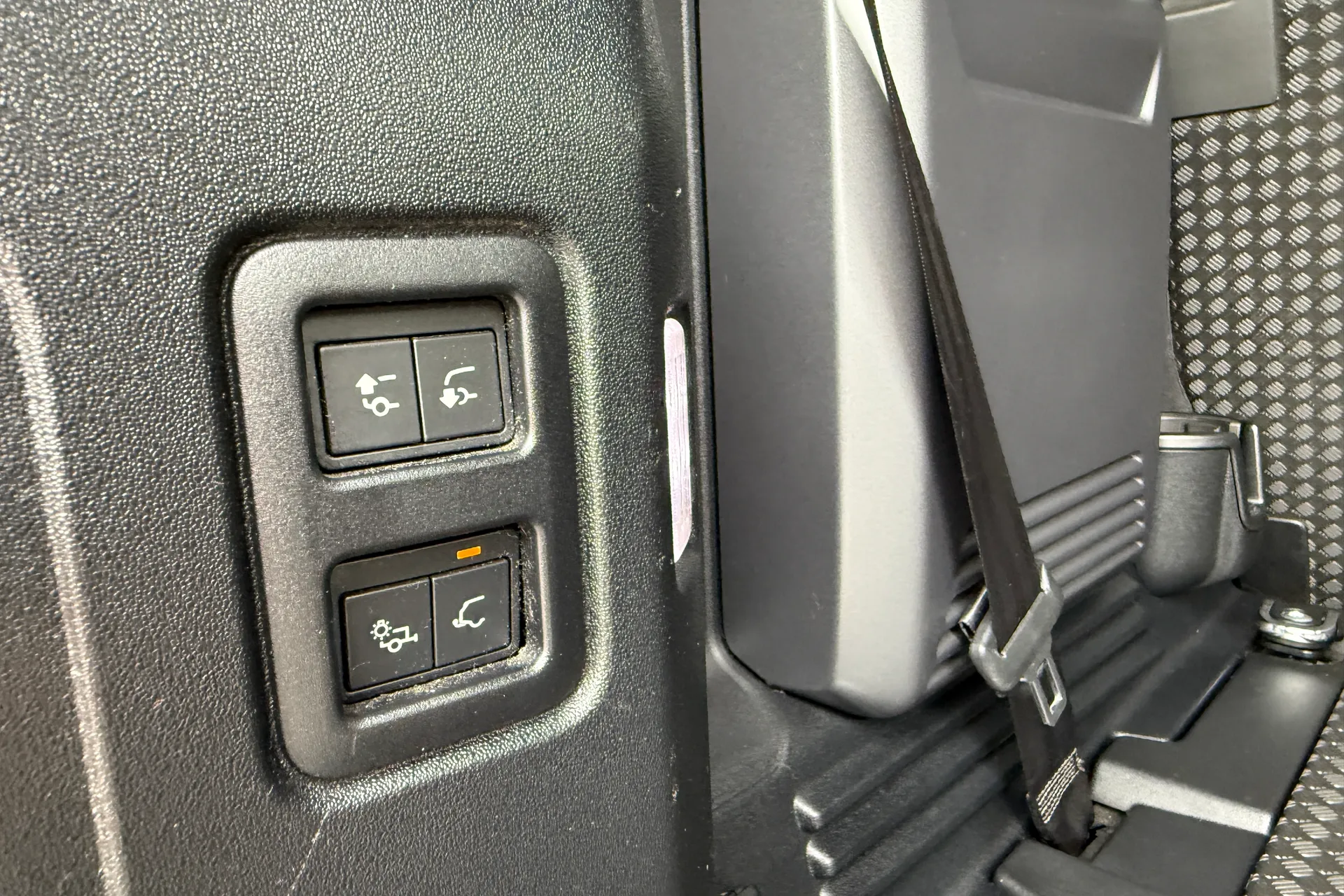 Volvo XC90 thumbnail image number 16