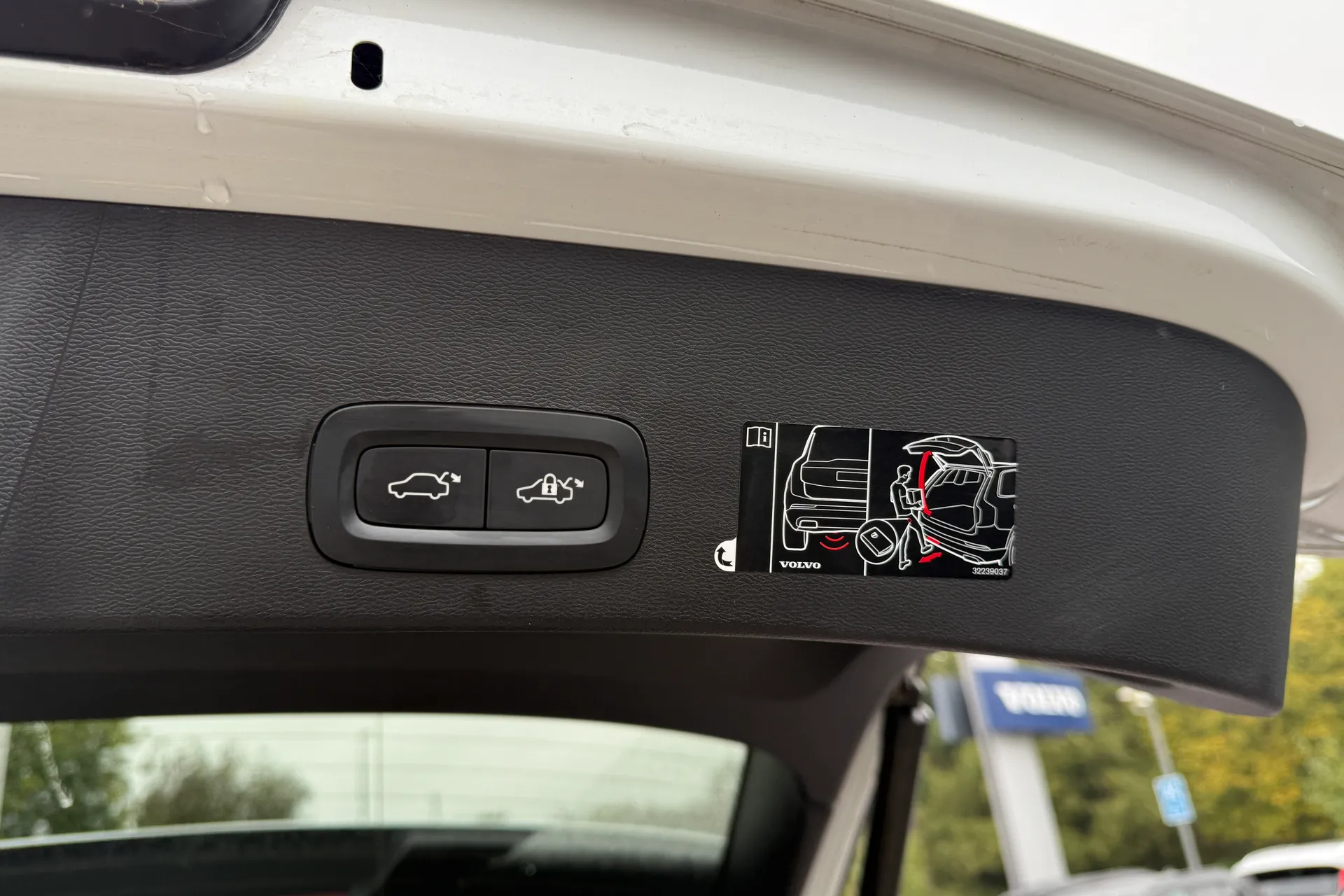 Volvo XC40 thumbnail image number 21