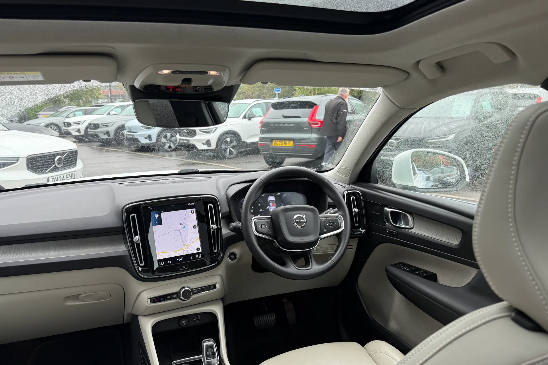 Volvo XC40 thumbnail image number 32