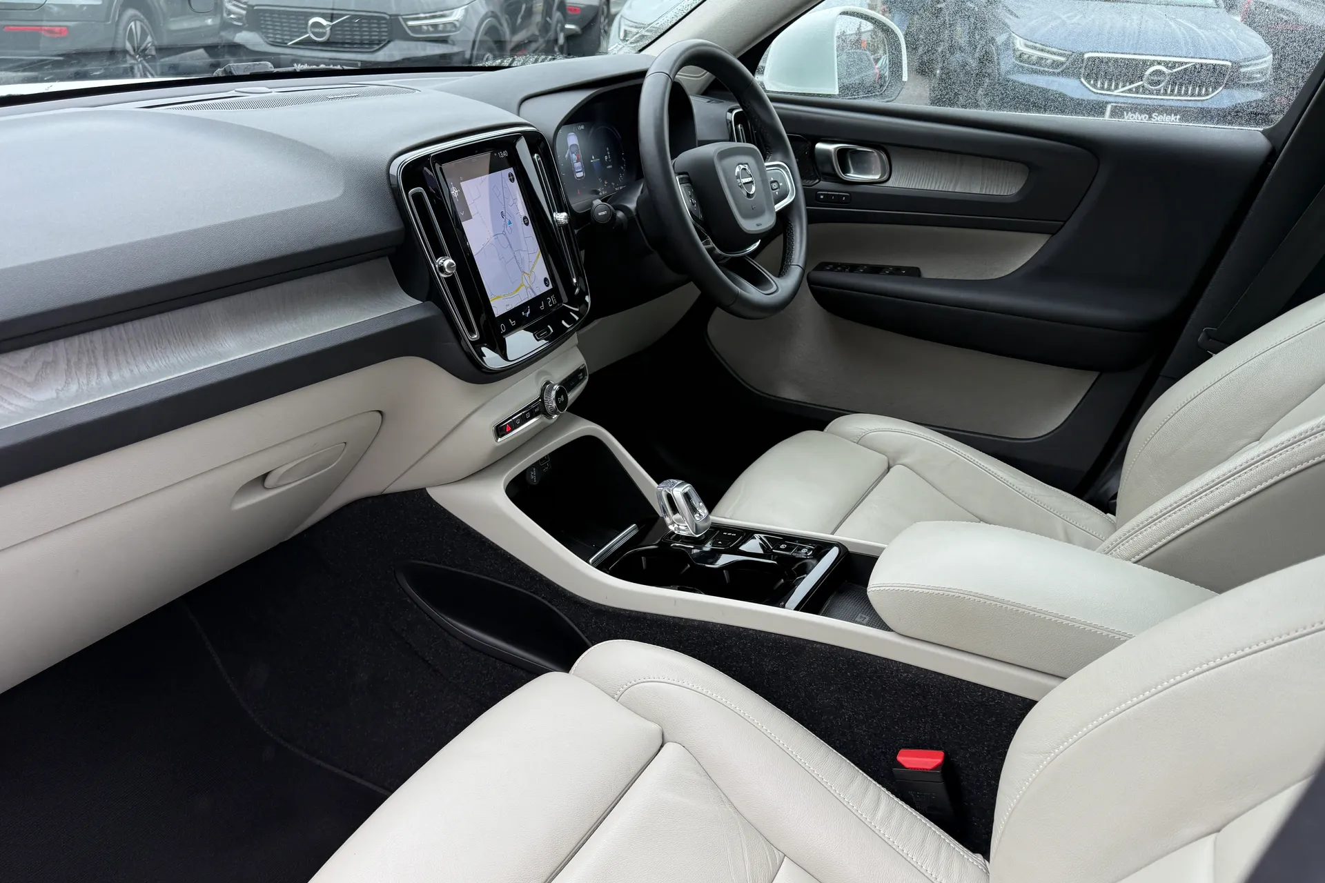 Volvo XC40 thumbnail image number 27