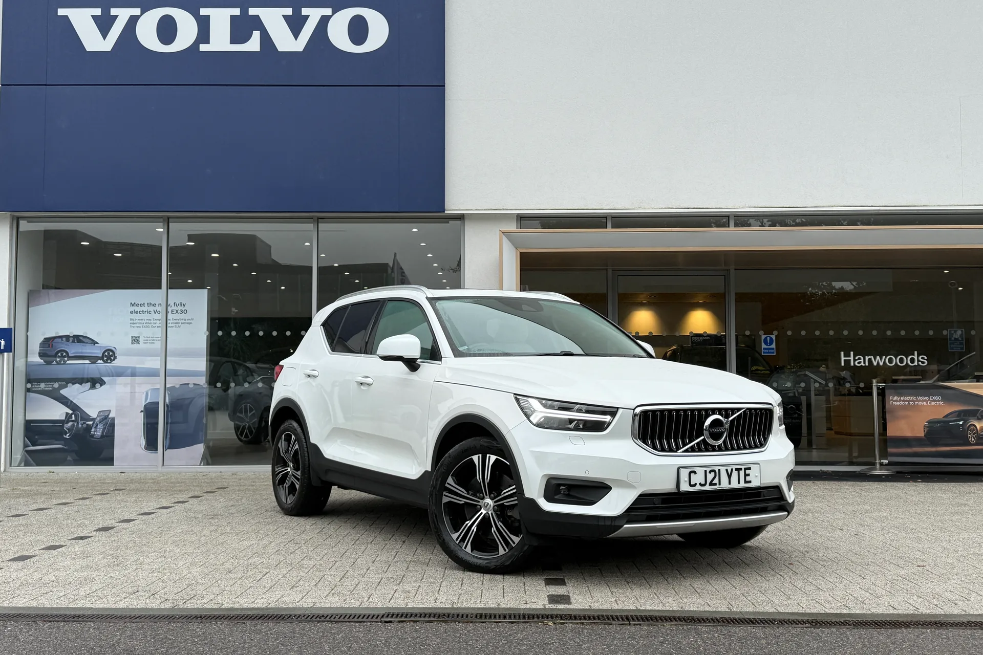 Volvo XC40 focused image