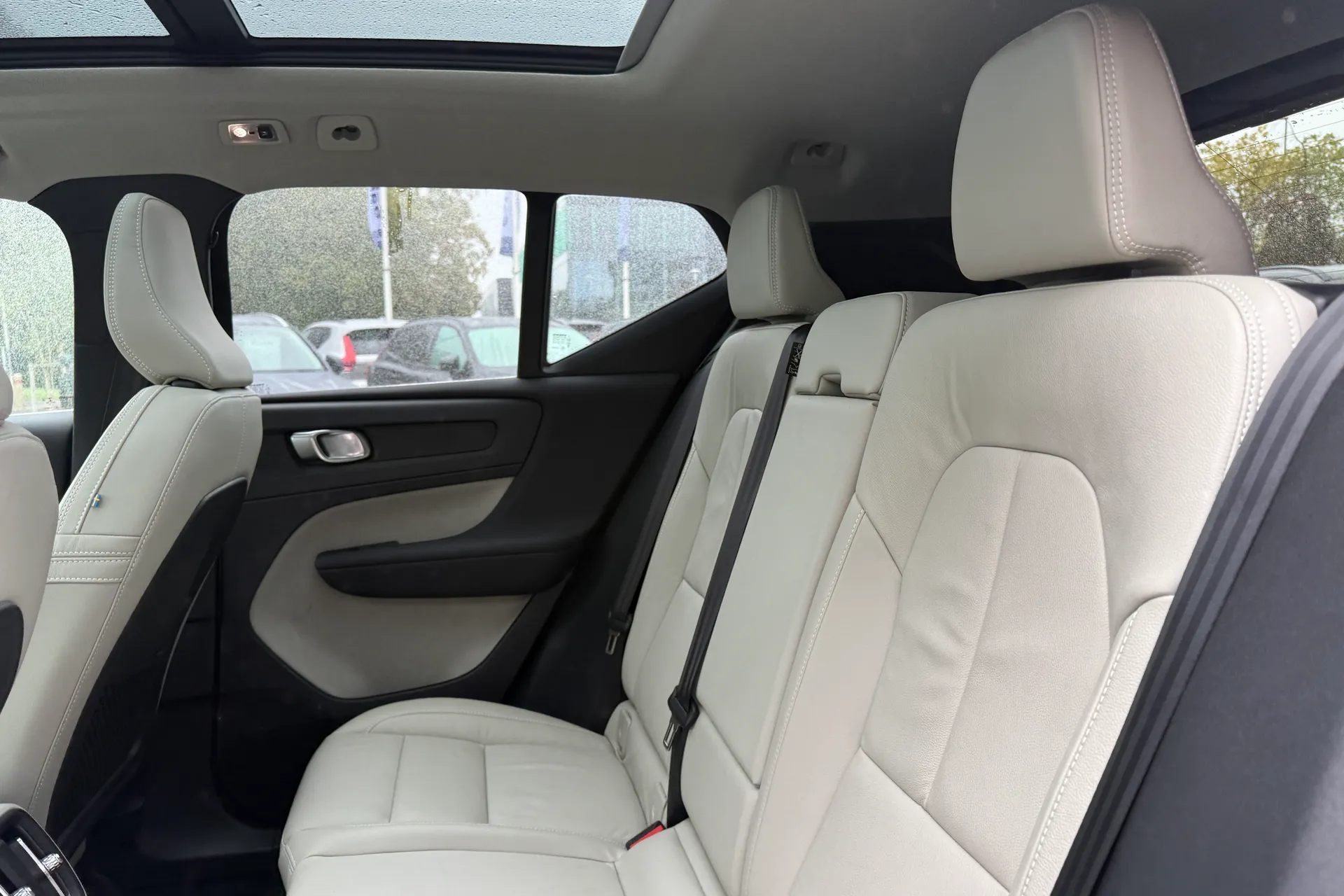 Volvo XC40 thumbnail image number 30