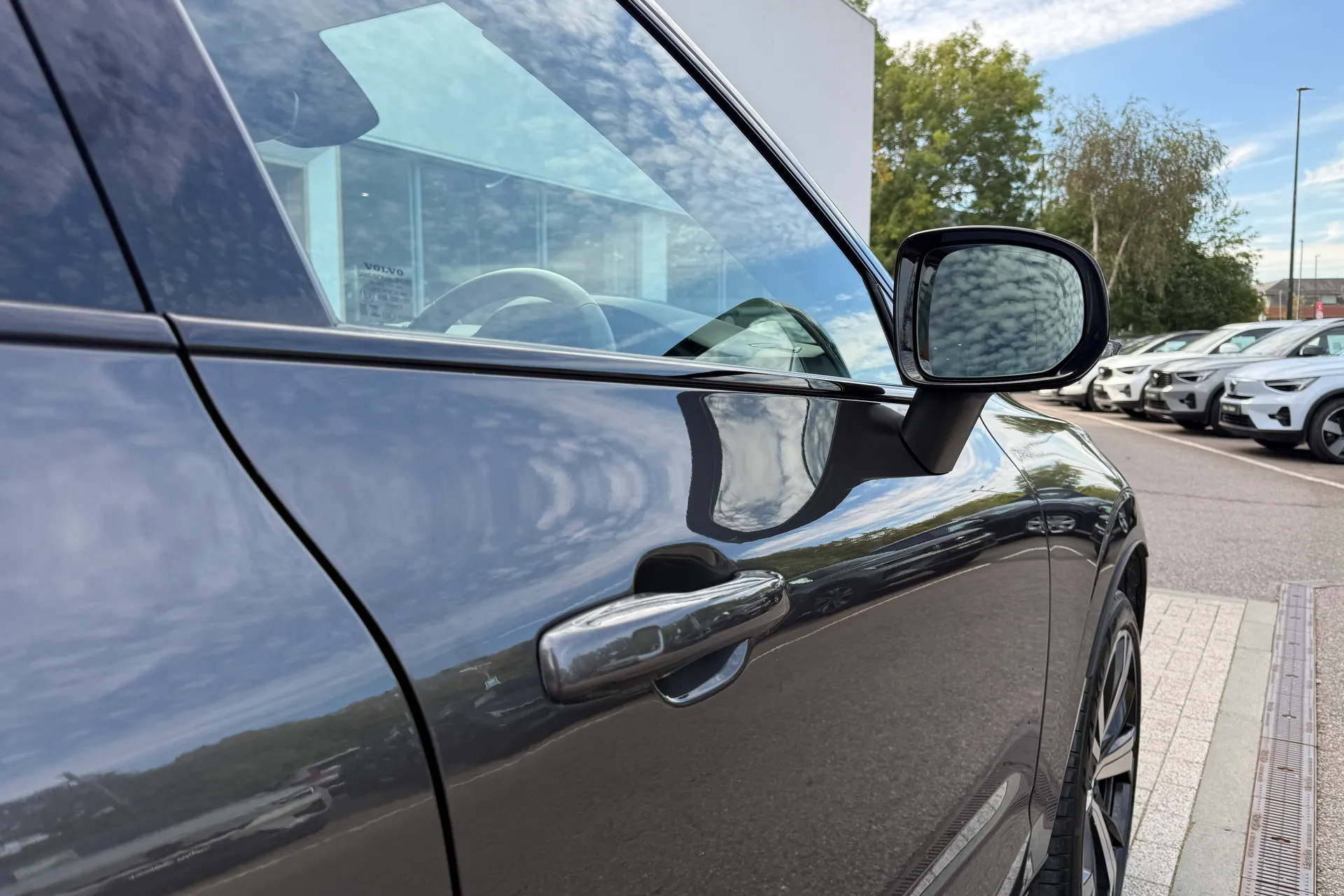 Volvo XC60 thumbnail image number 15