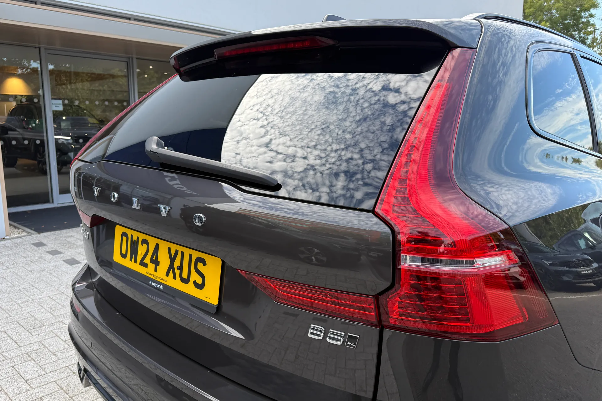 Volvo XC60 thumbnail image number 18