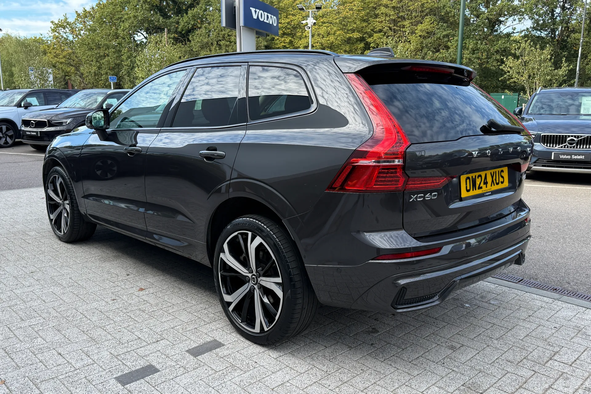 Volvo XC60 thumbnail image number 10
