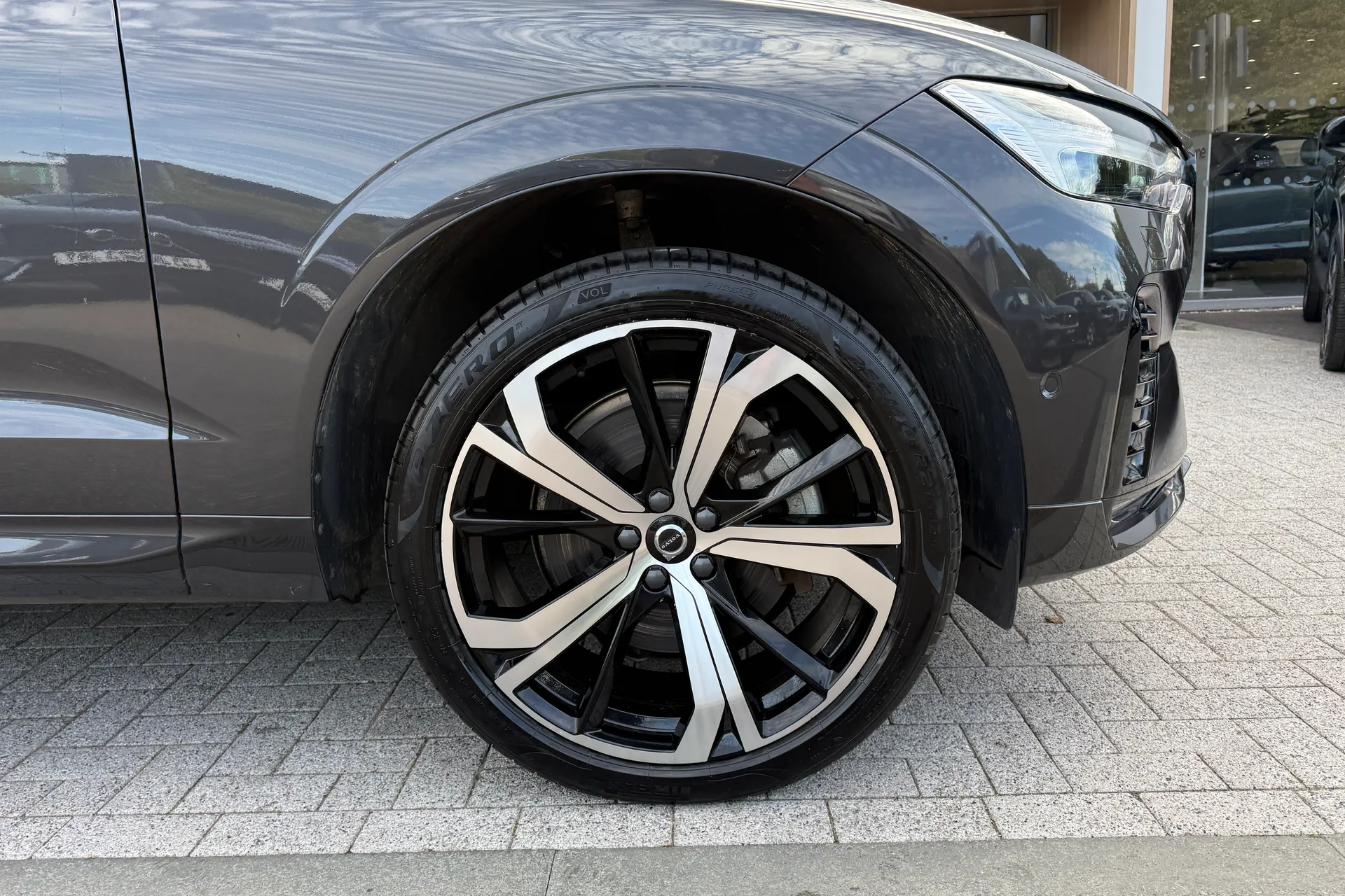 Volvo XC60 thumbnail image number 14