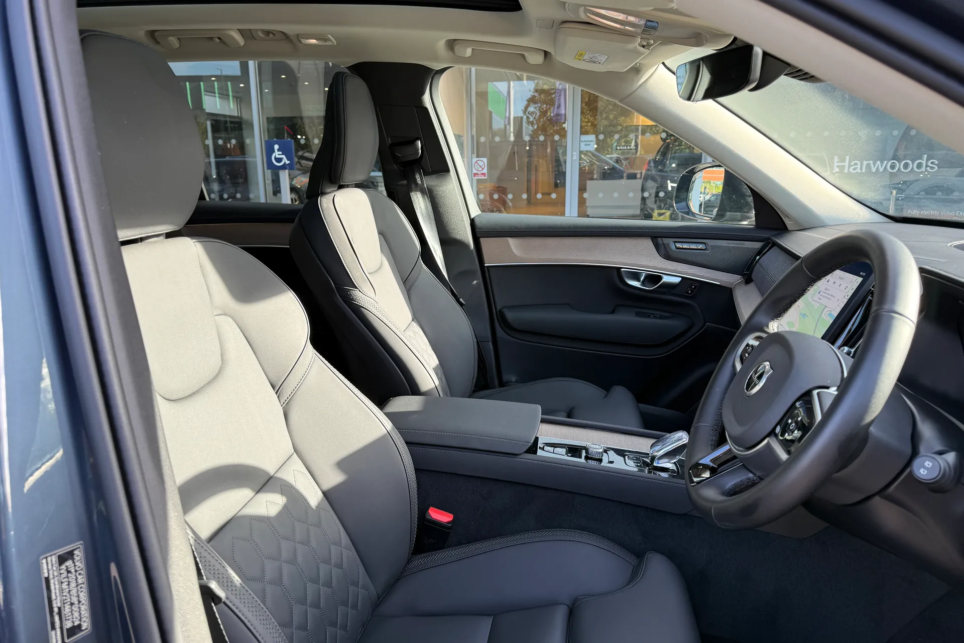 Volvo XC90 thumbnail image number 29