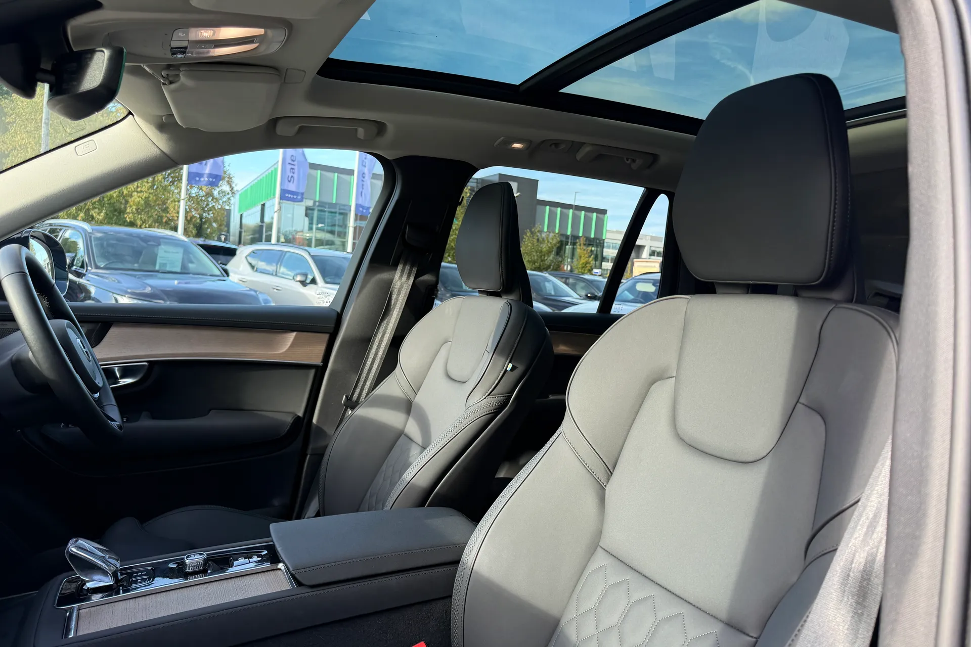 Volvo XC90 thumbnail image number 31