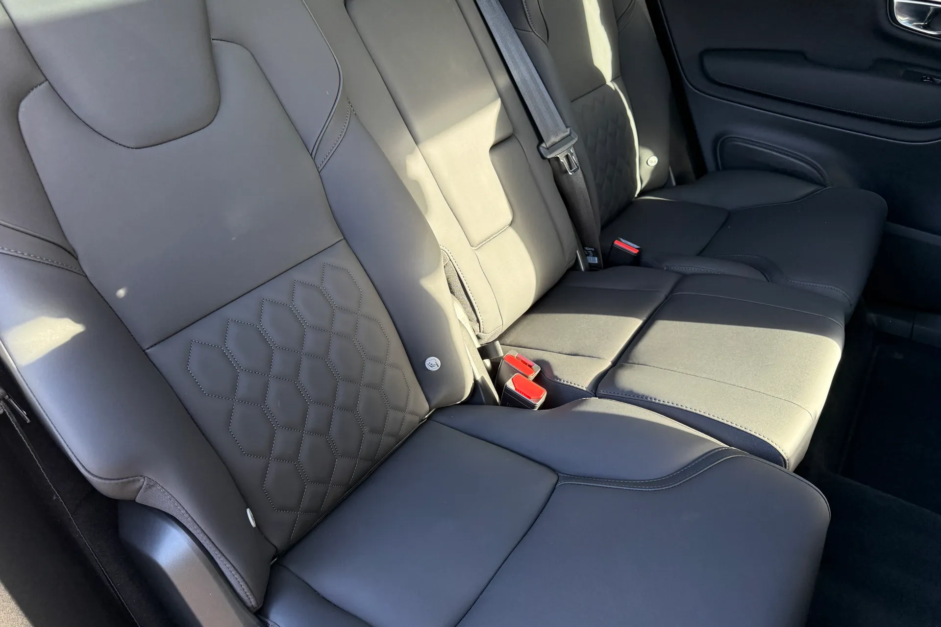 Volvo XC90 thumbnail image number 28