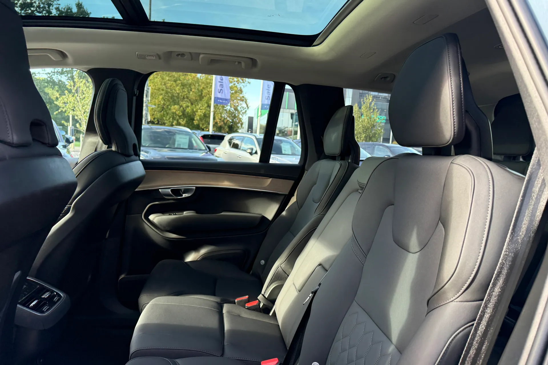 Volvo XC90 thumbnail image number 33