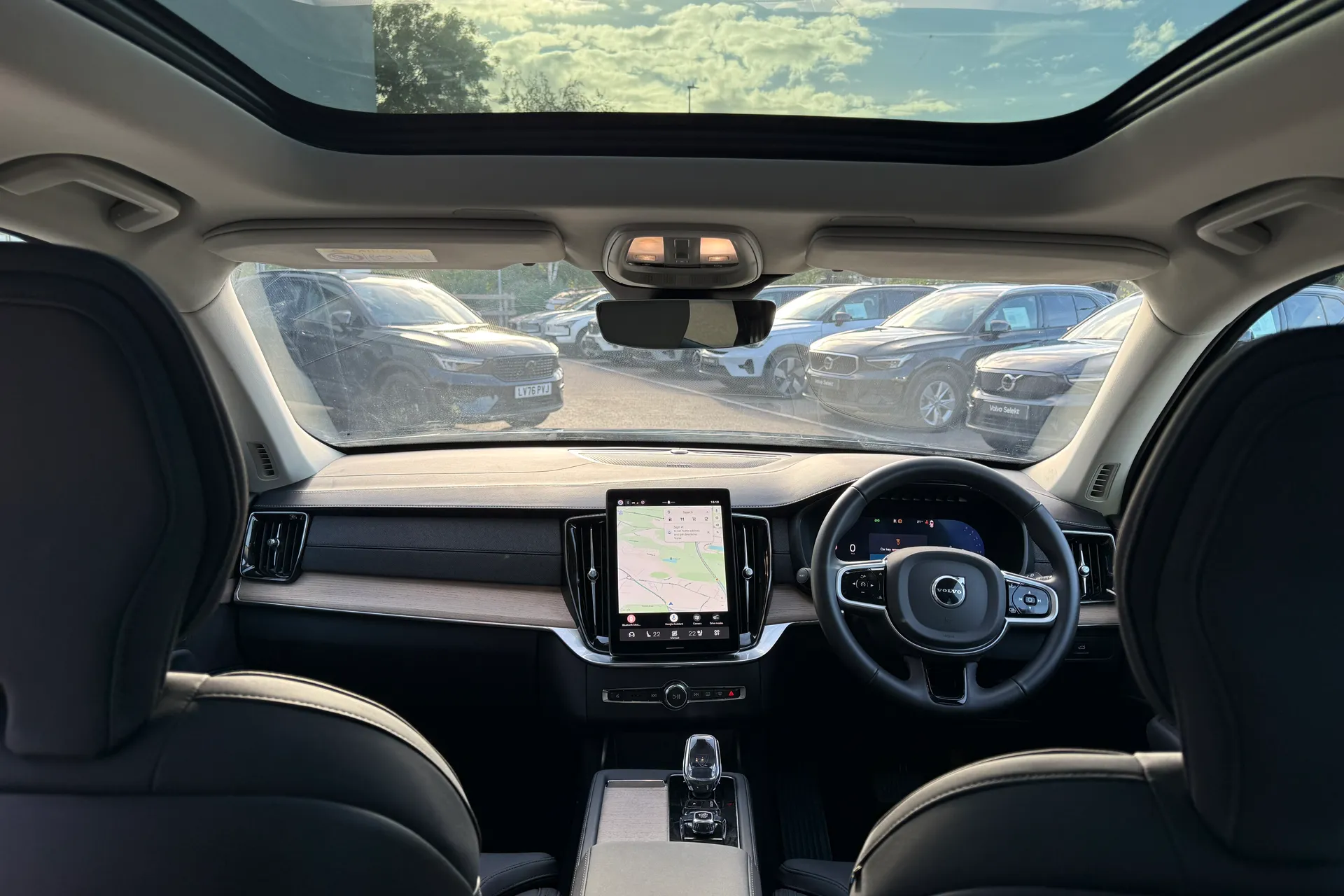 Volvo XC90 thumbnail image number 3