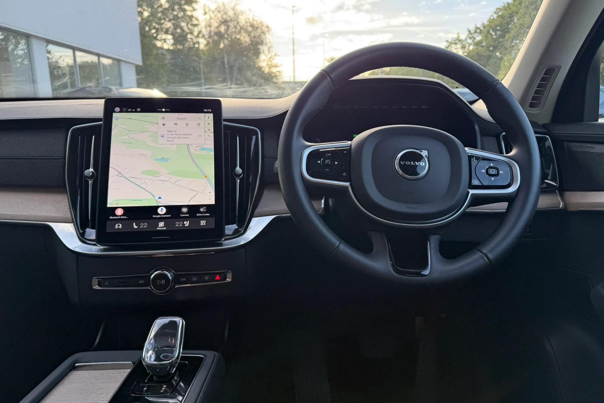 Volvo XC90 thumbnail image number 36