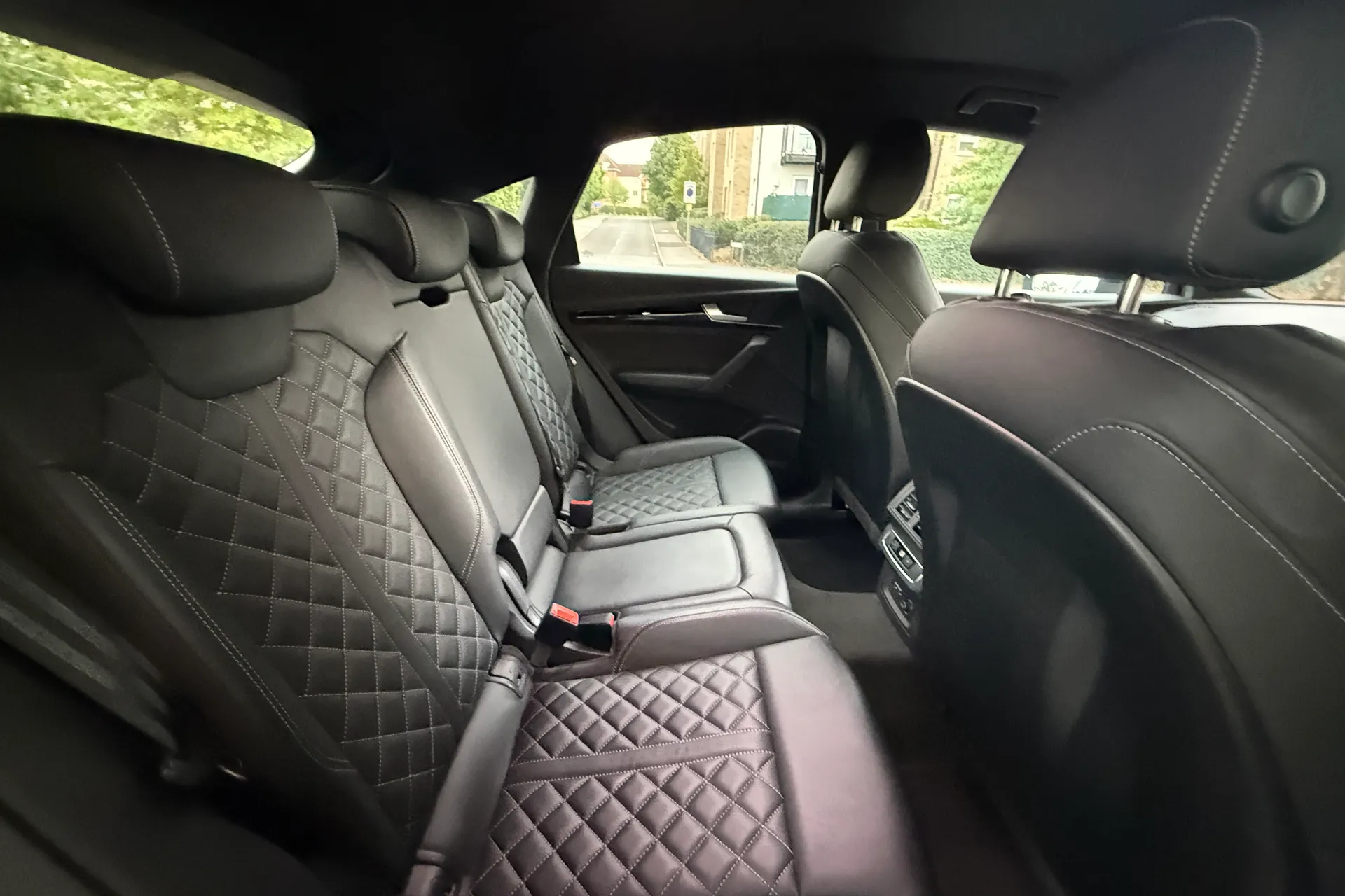 Audi Q5 thumbnail image number 33