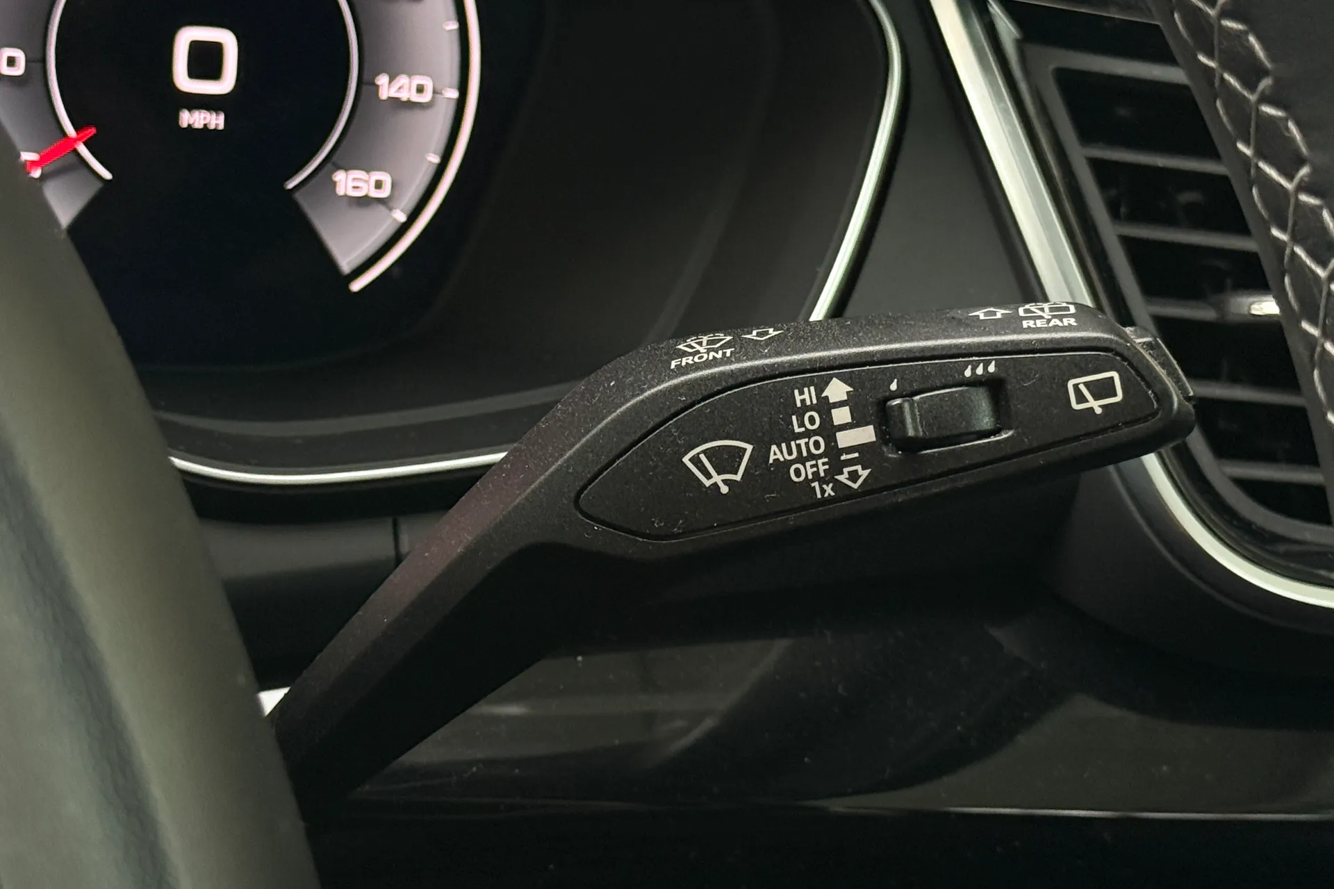 Audi Q5 thumbnail image number 13