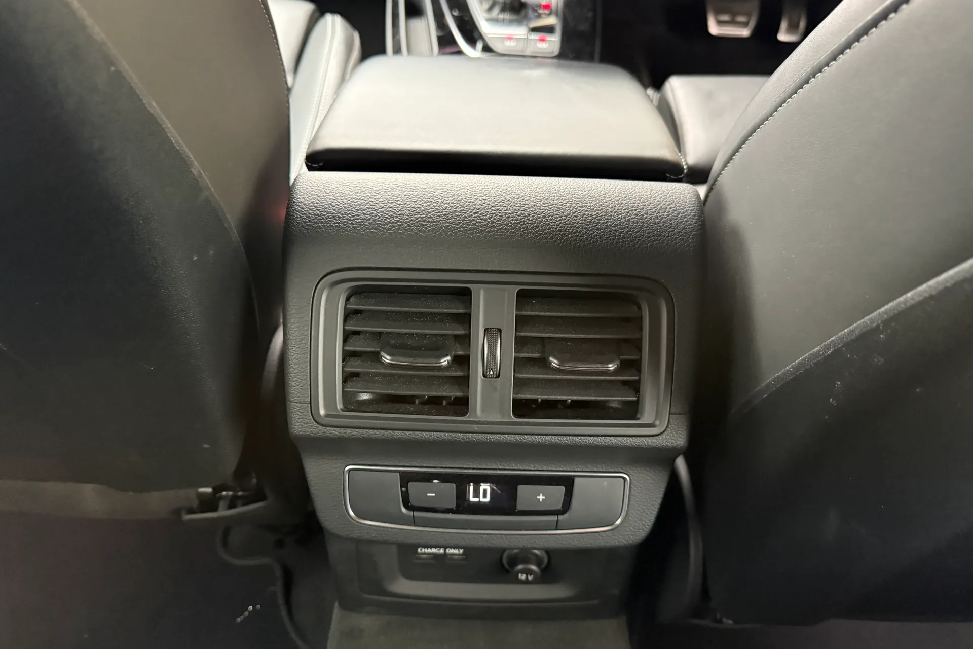 Audi Q5 thumbnail image number 38