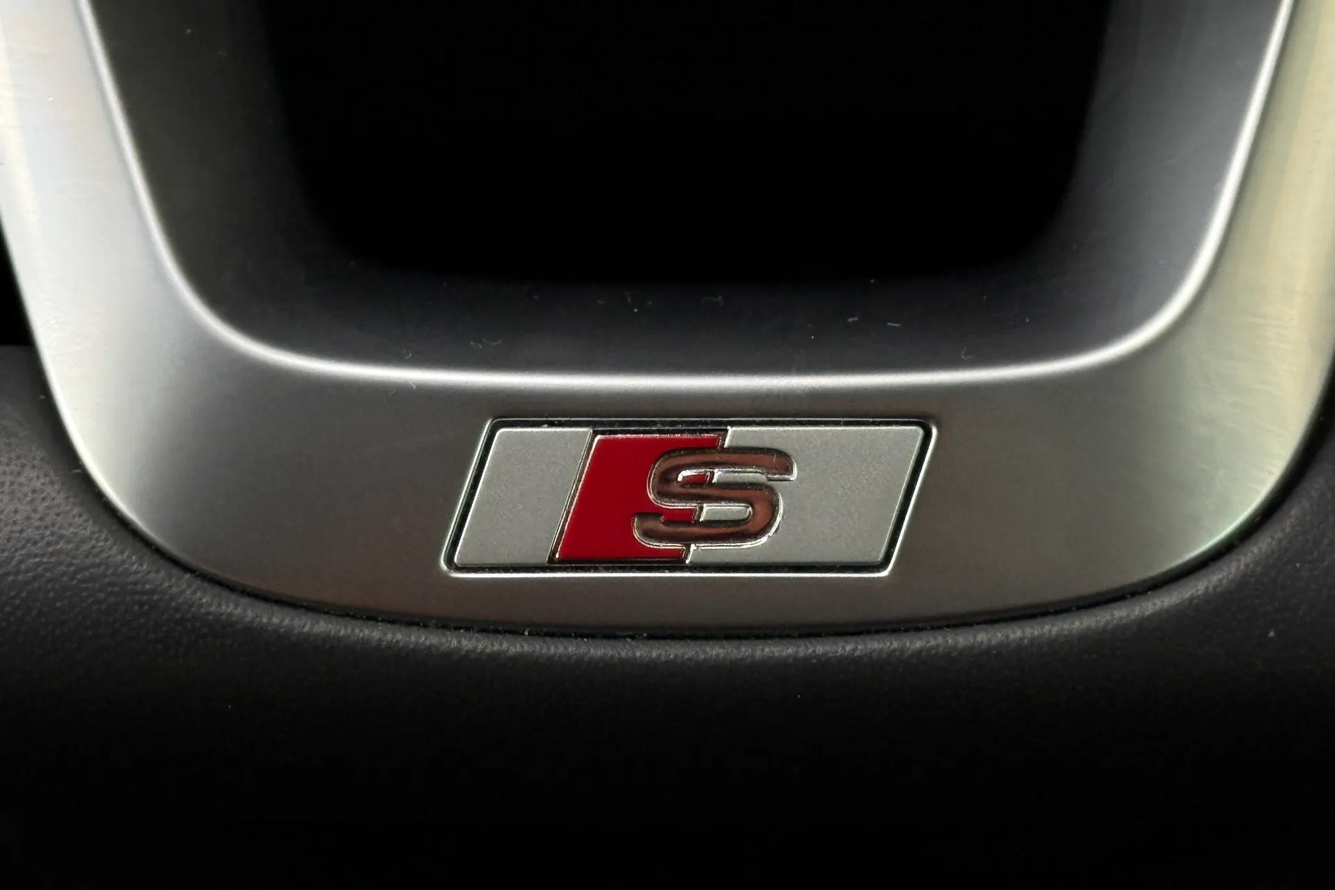 Audi Q5 thumbnail image number 12