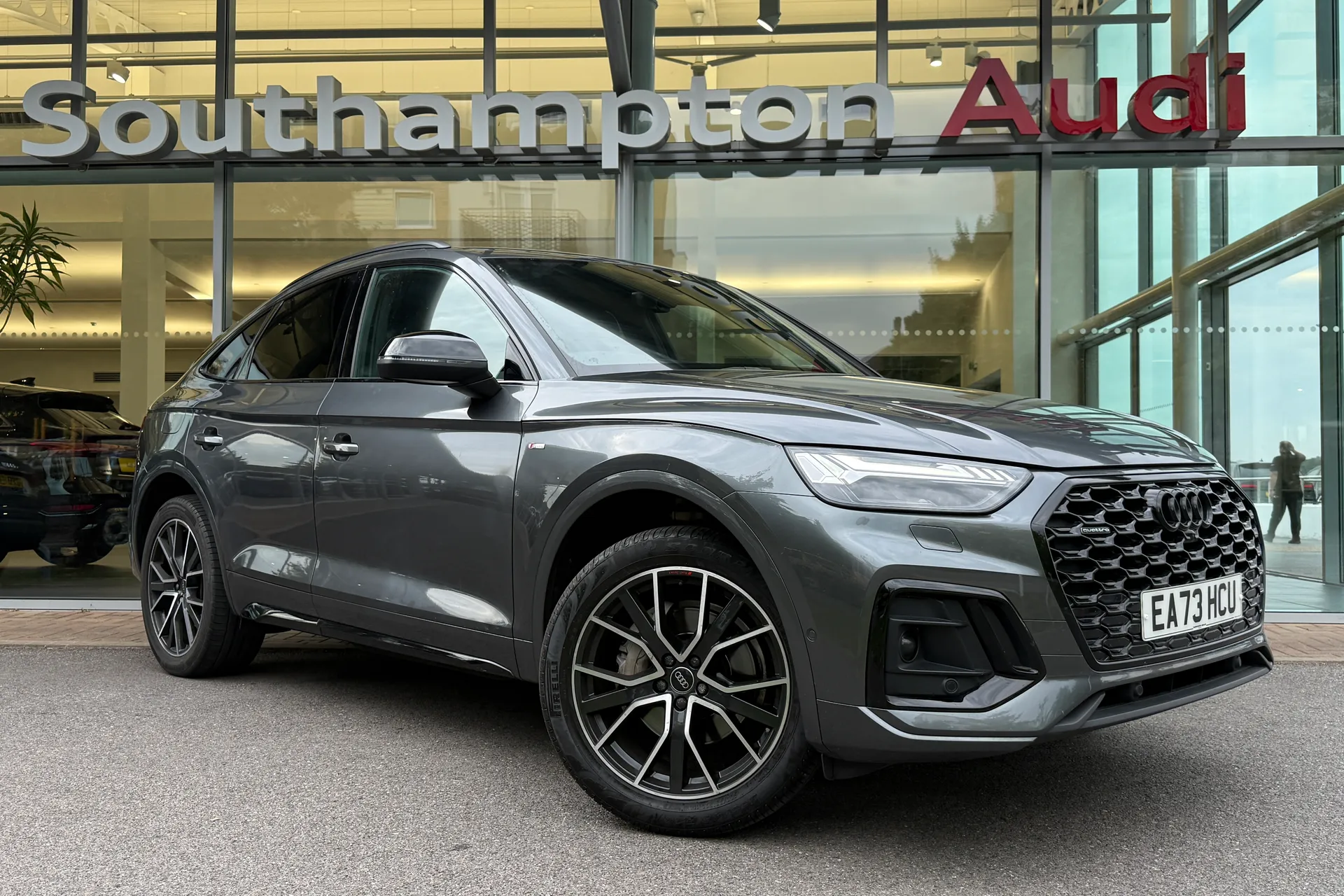 Audi Q5 focused image