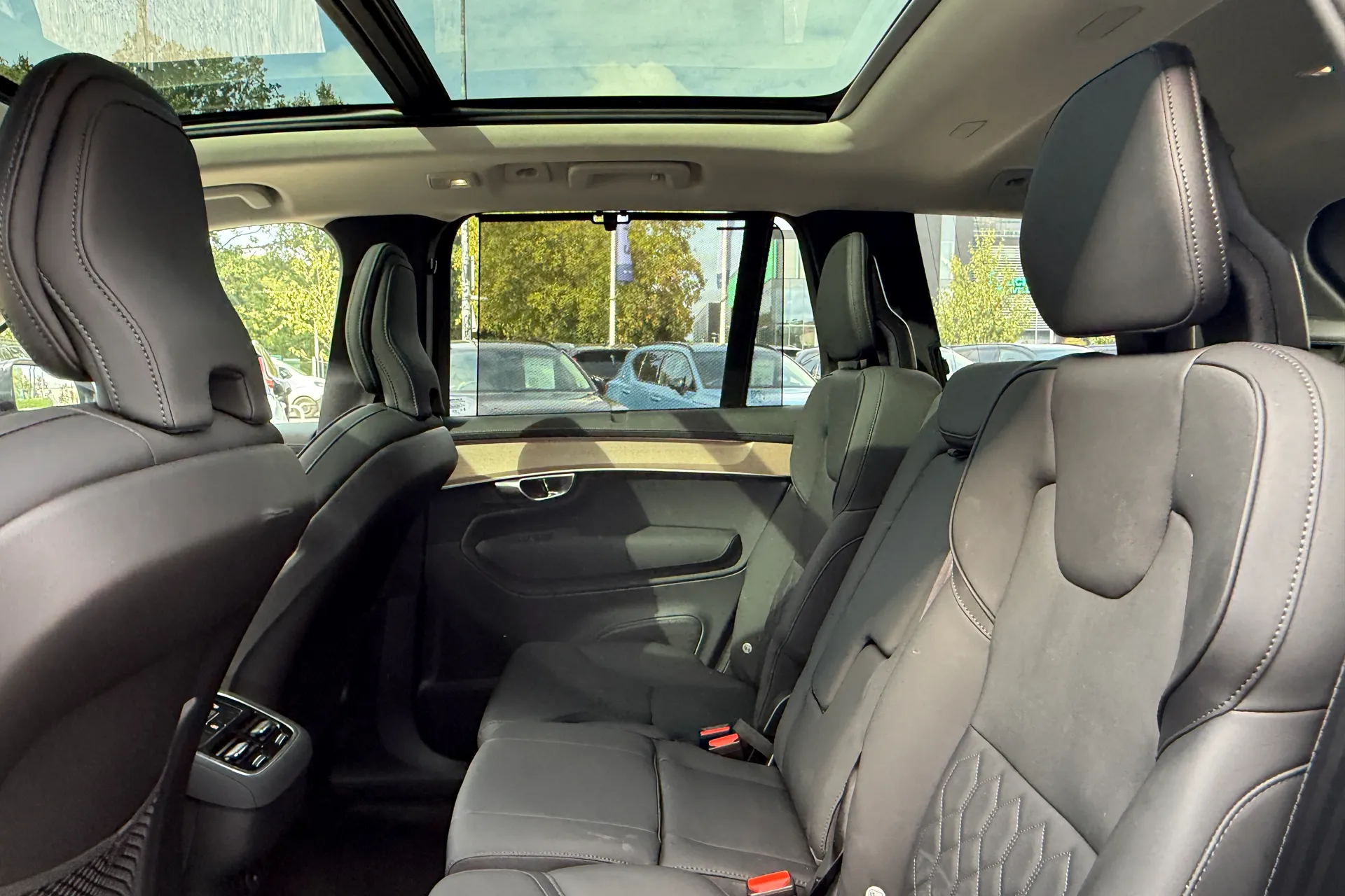 Volvo XC90 thumbnail image number 33