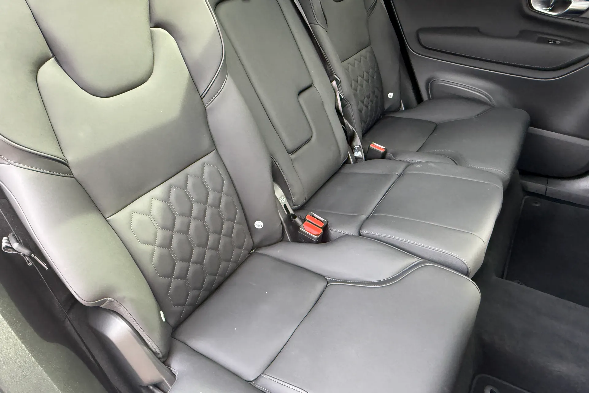 Volvo XC90 thumbnail image number 28