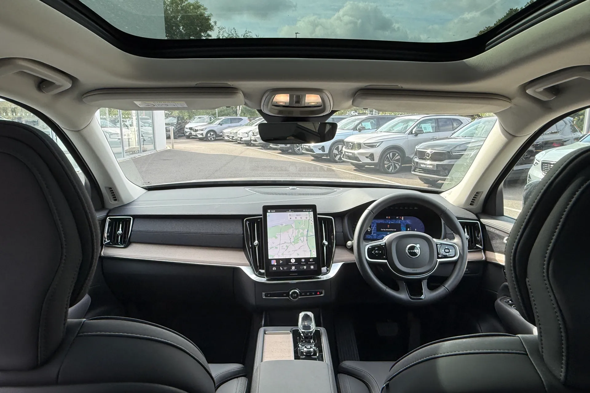 Volvo XC90 thumbnail image number 3