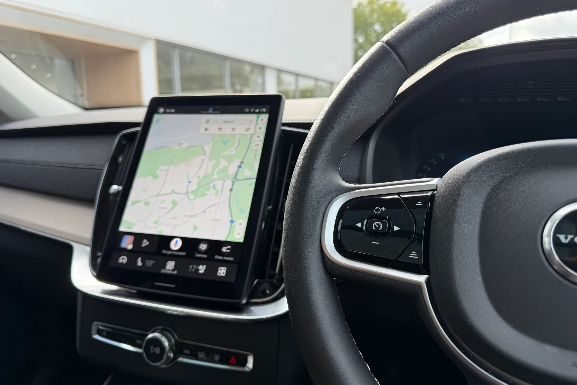 Volvo XC90 thumbnail image number 38