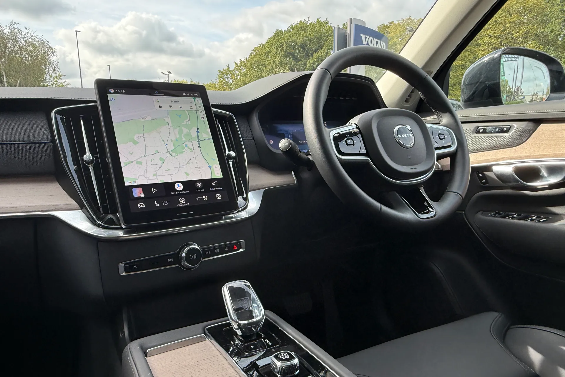 Volvo XC90 thumbnail image number 37
