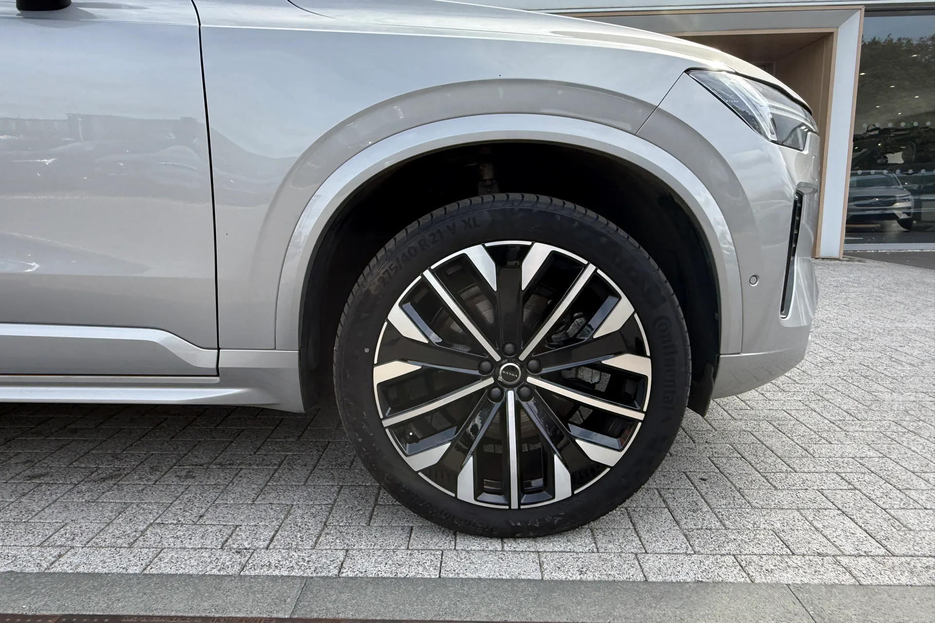 Volvo XC90 thumbnail image number 16