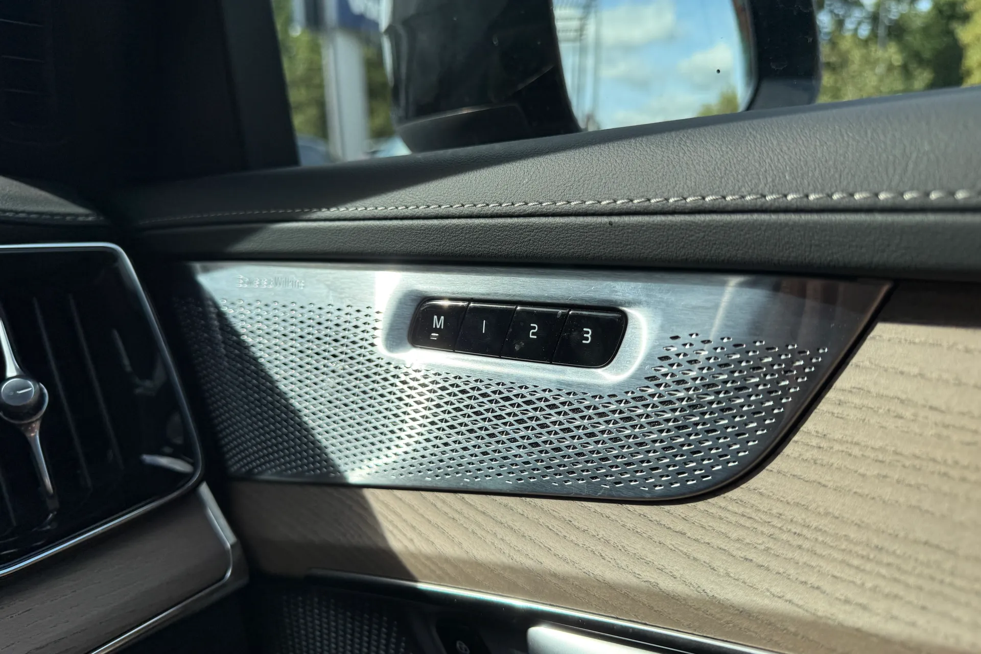 Volvo XC90 thumbnail image number 43