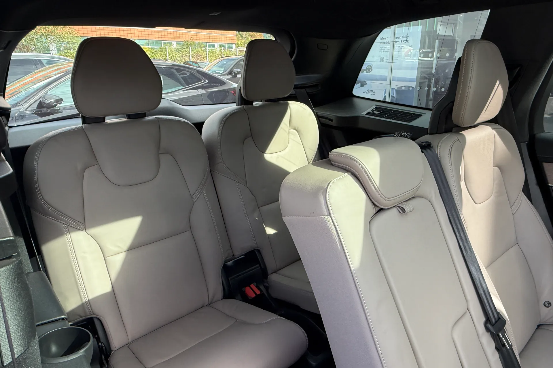 Volvo XC90 thumbnail image number 9
