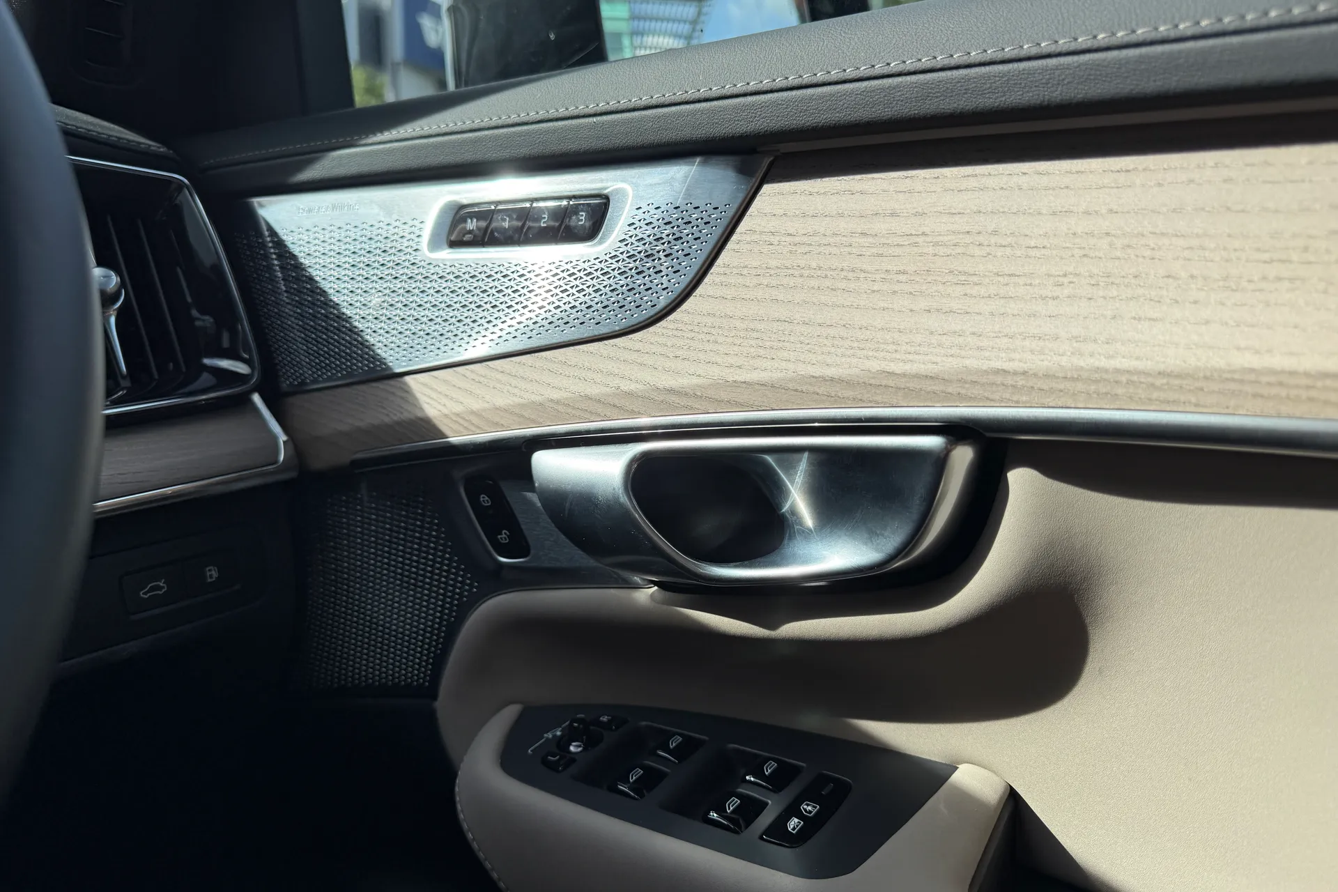 Volvo XC90 thumbnail image number 42