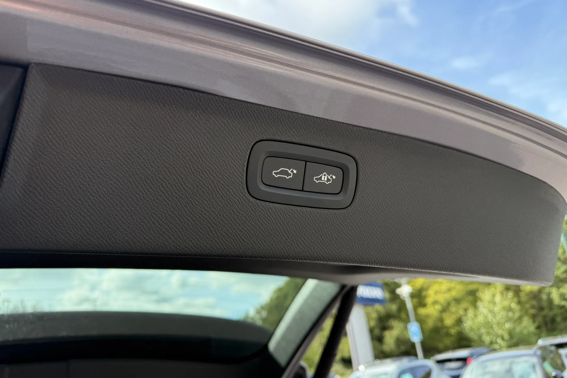 Volvo XC90 thumbnail image number 25