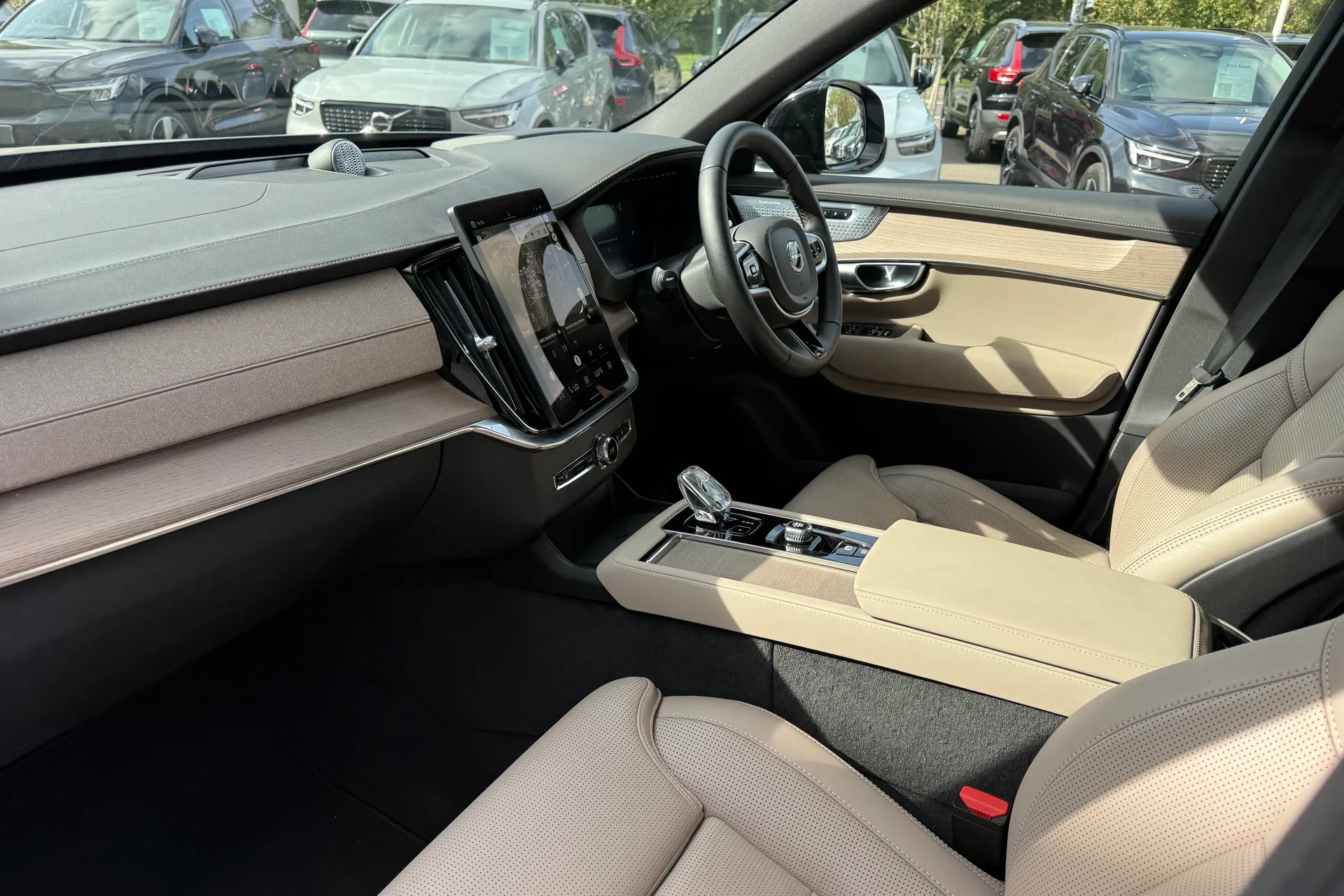 Volvo XC90 thumbnail image number 30