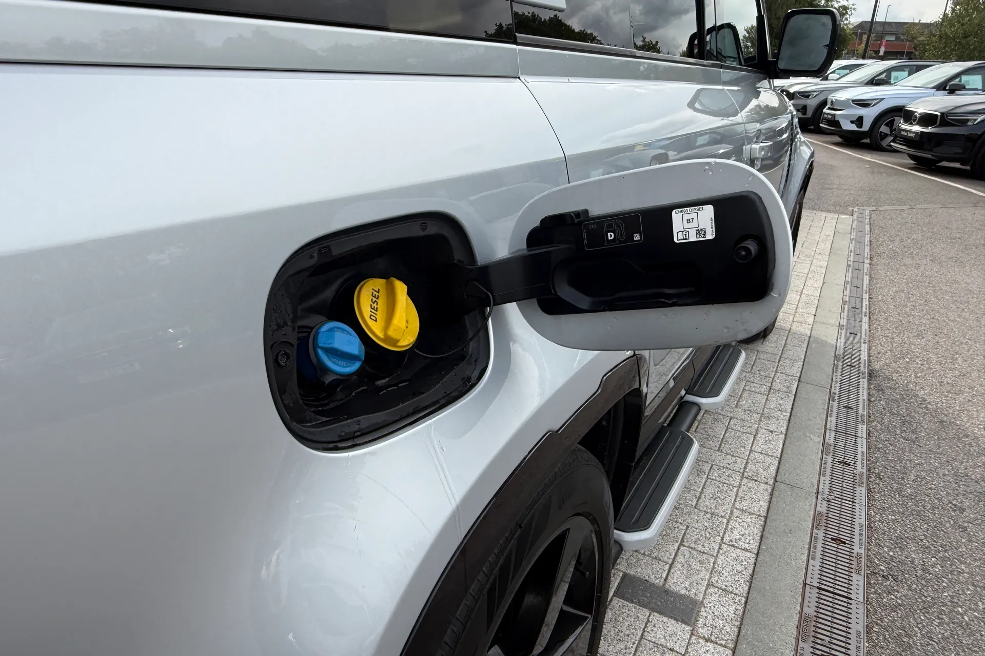 LAND ROVER DEFENDER thumbnail image number 18