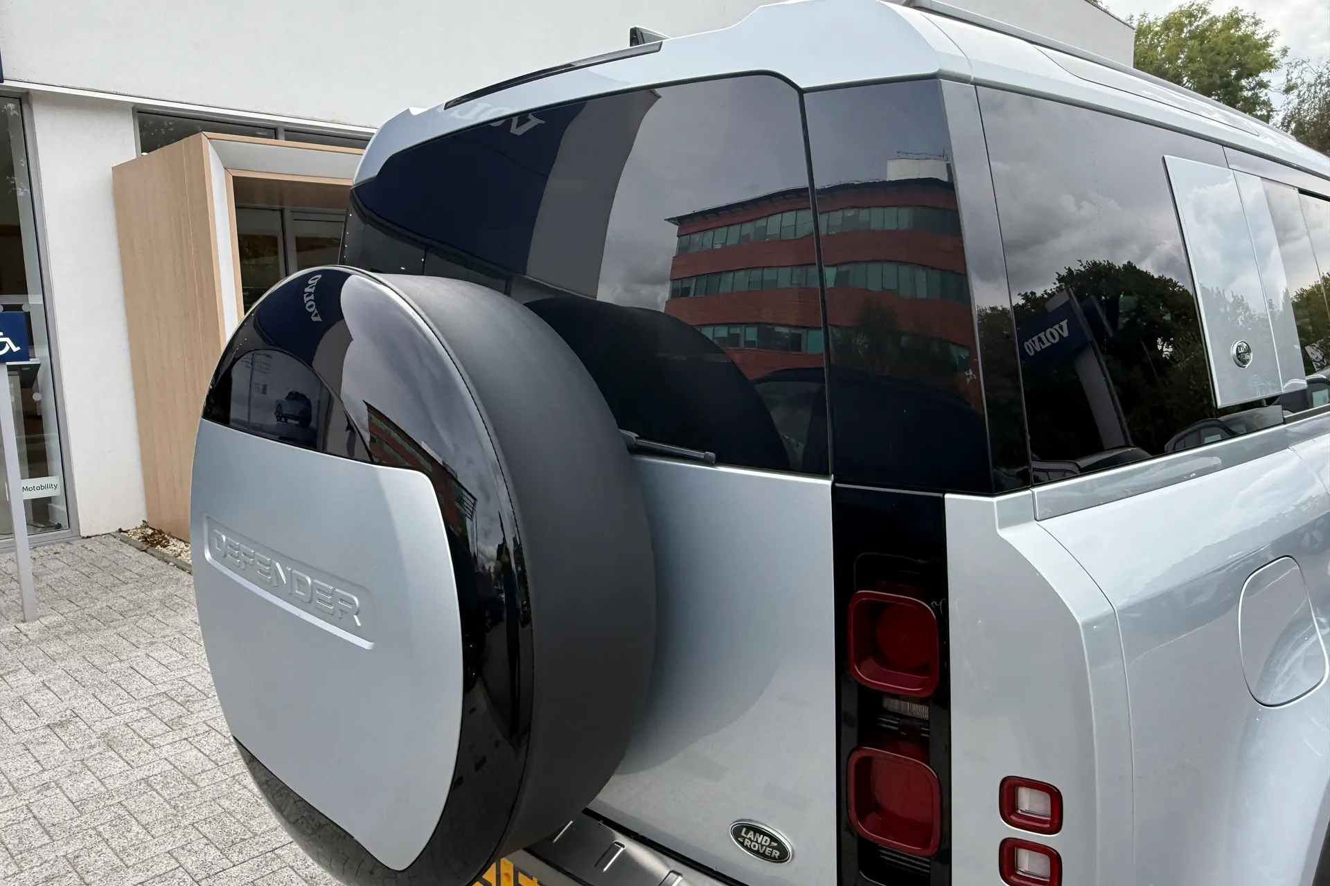 LAND ROVER DEFENDER thumbnail image number 20