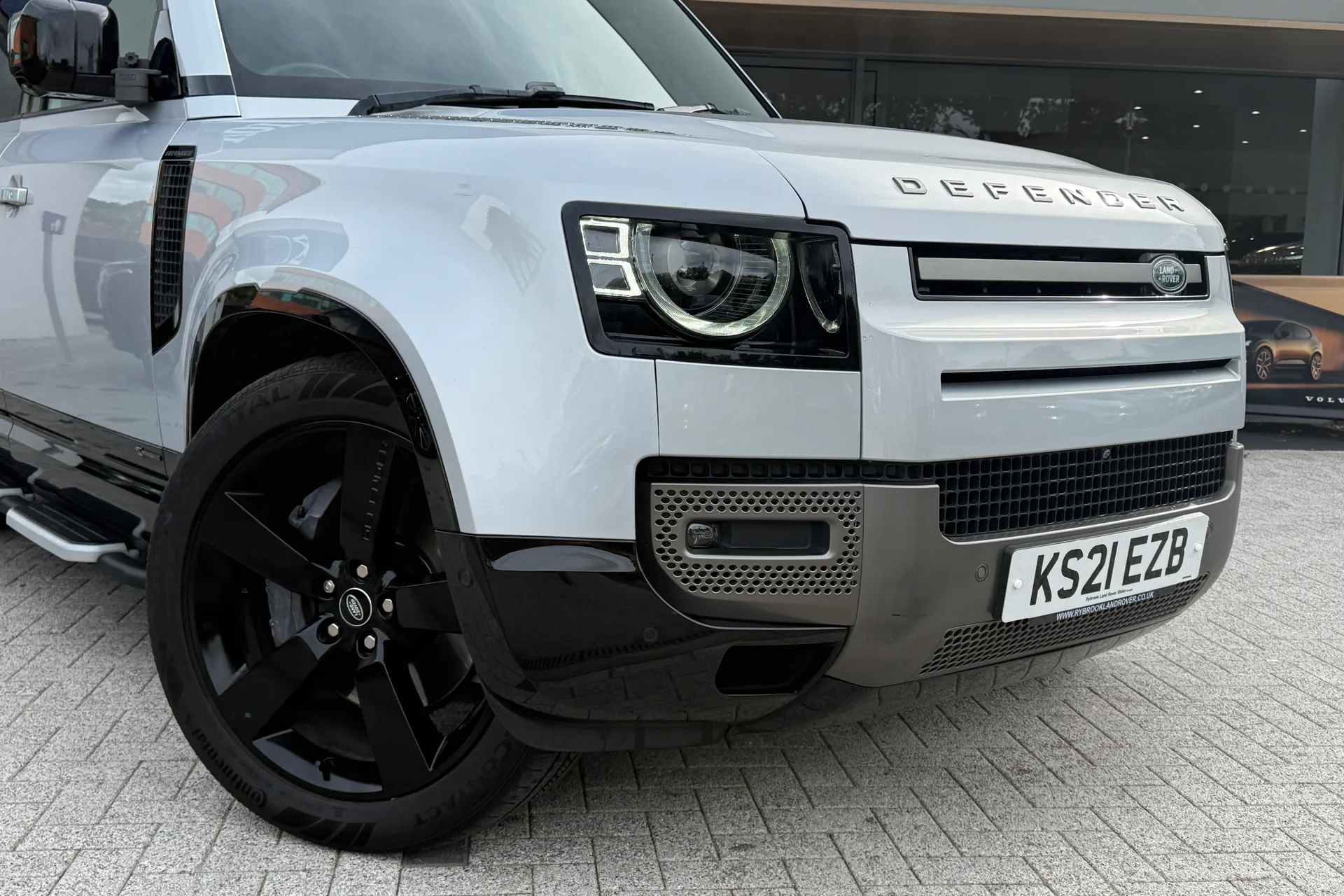 LAND ROVER DEFENDER thumbnail image number 9
