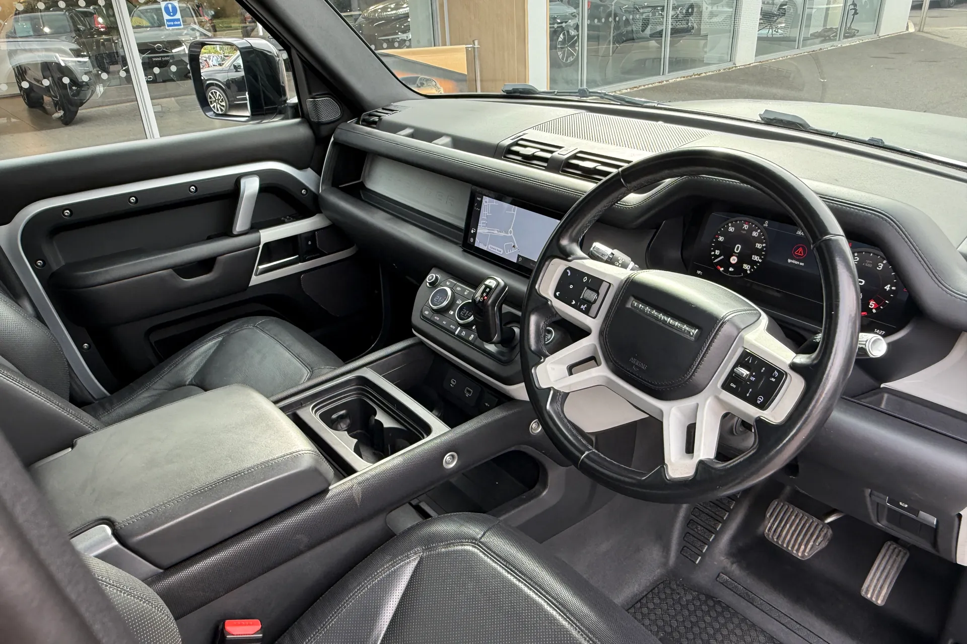 LAND ROVER DEFENDER thumbnail image number 6