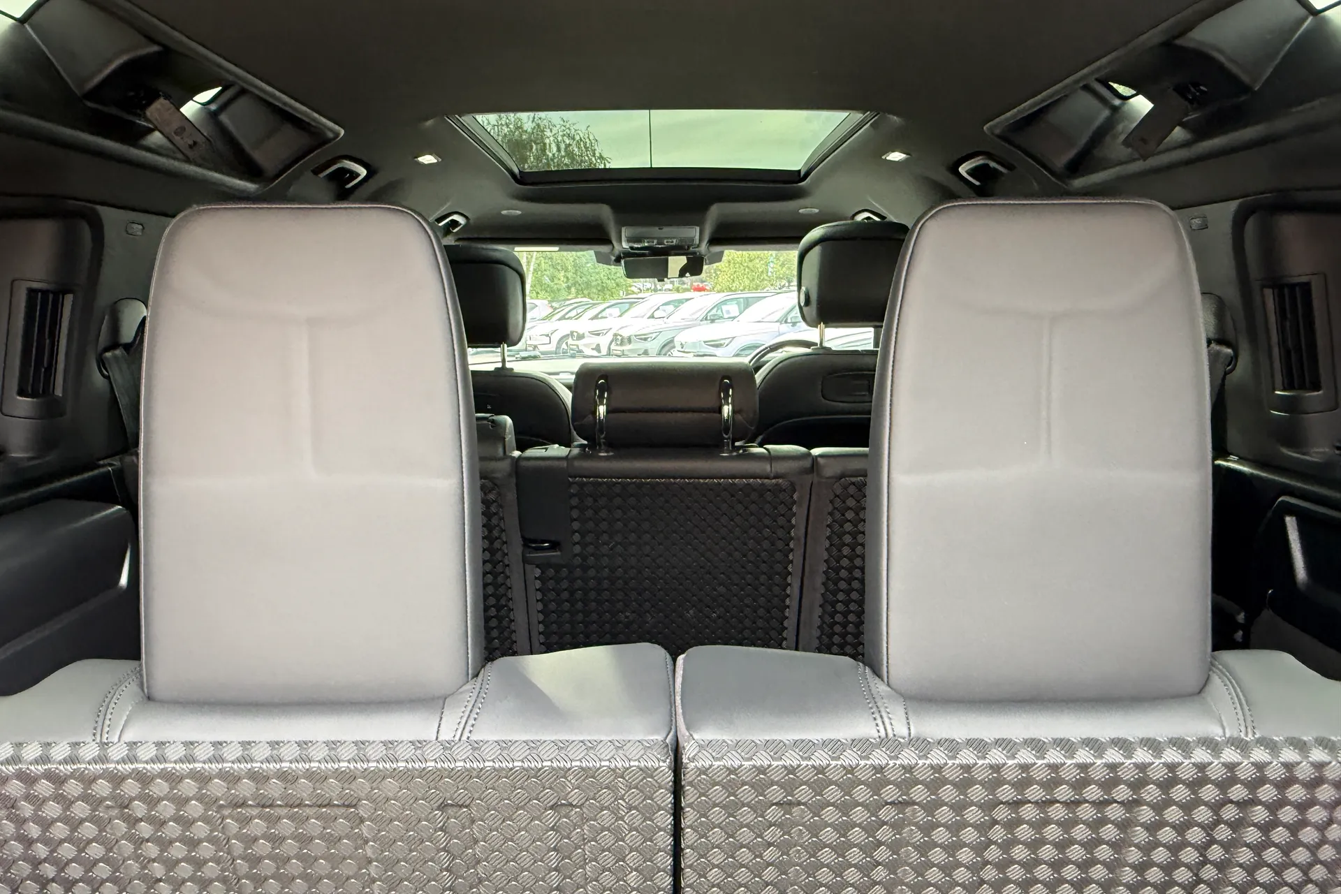 LAND ROVER DEFENDER thumbnail image number 23