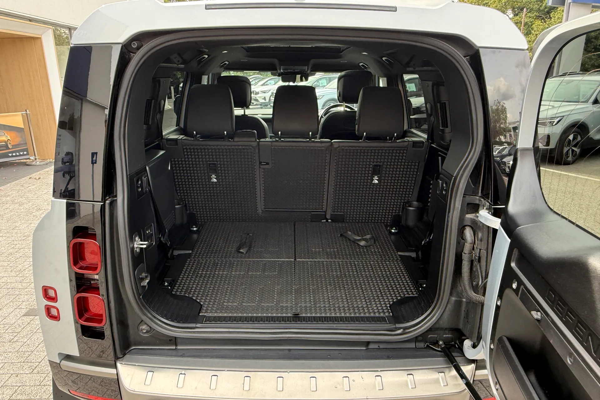 LAND ROVER DEFENDER thumbnail image number 22
