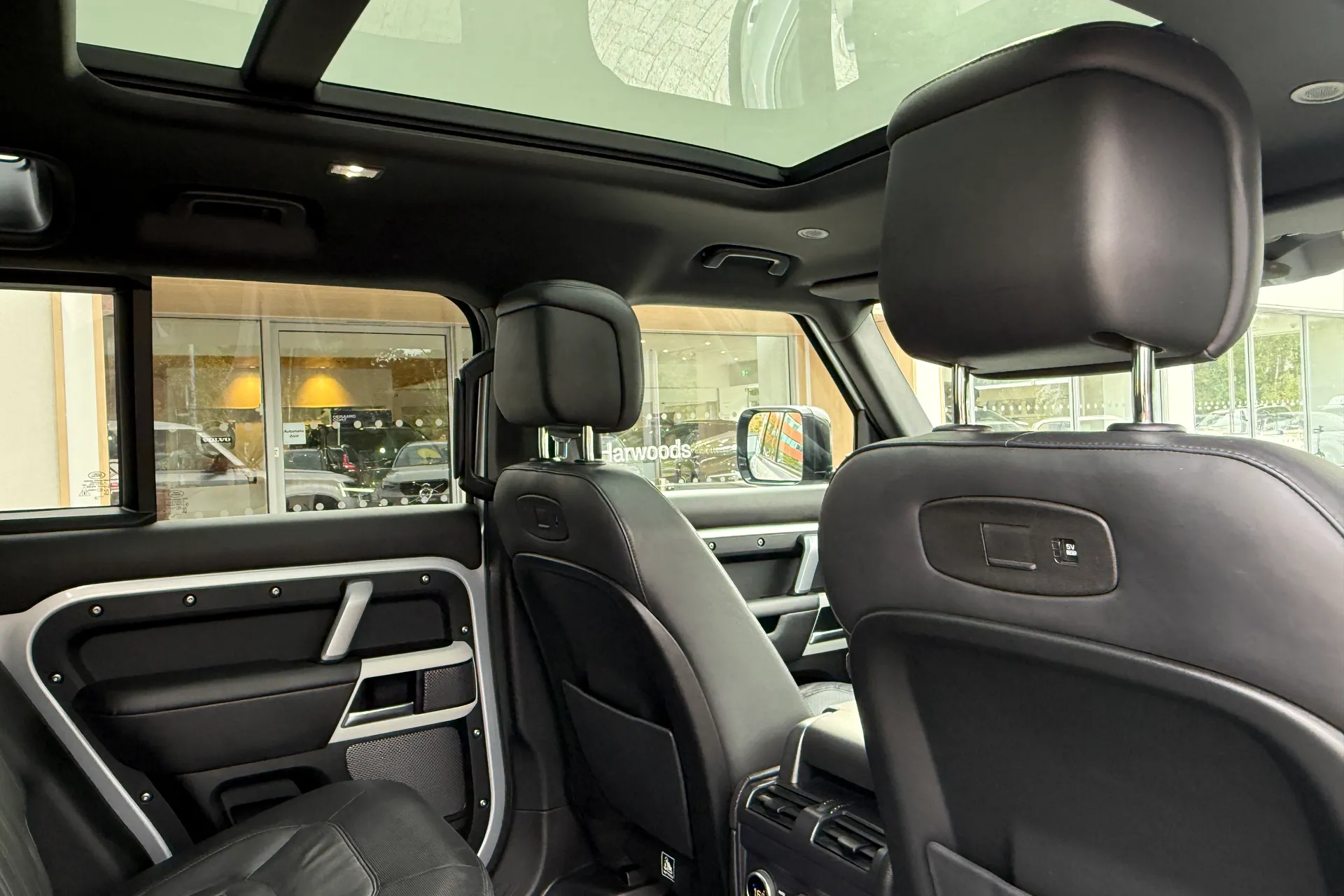 LAND ROVER DEFENDER thumbnail image number 28