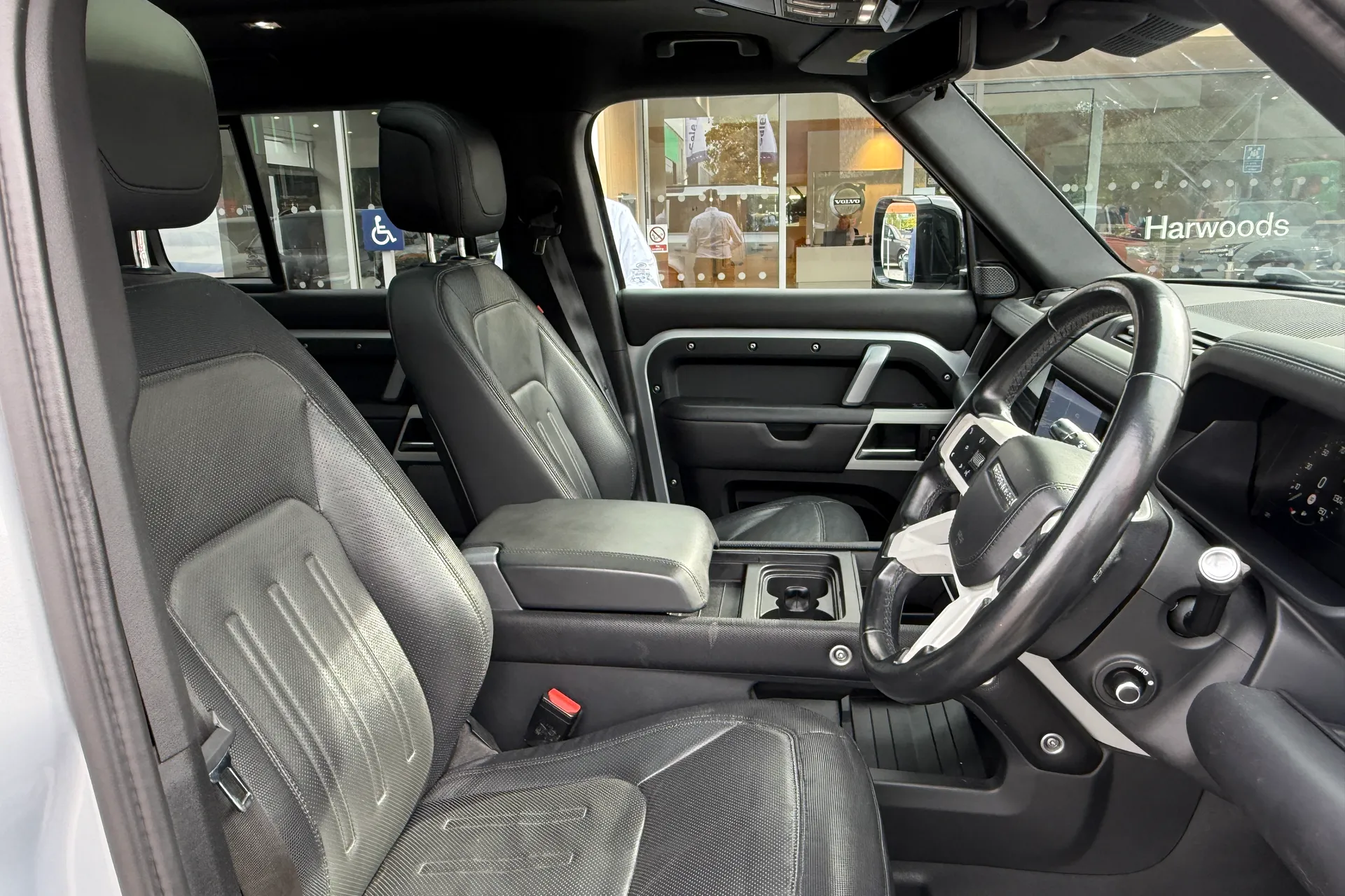 LAND ROVER DEFENDER thumbnail image number 30