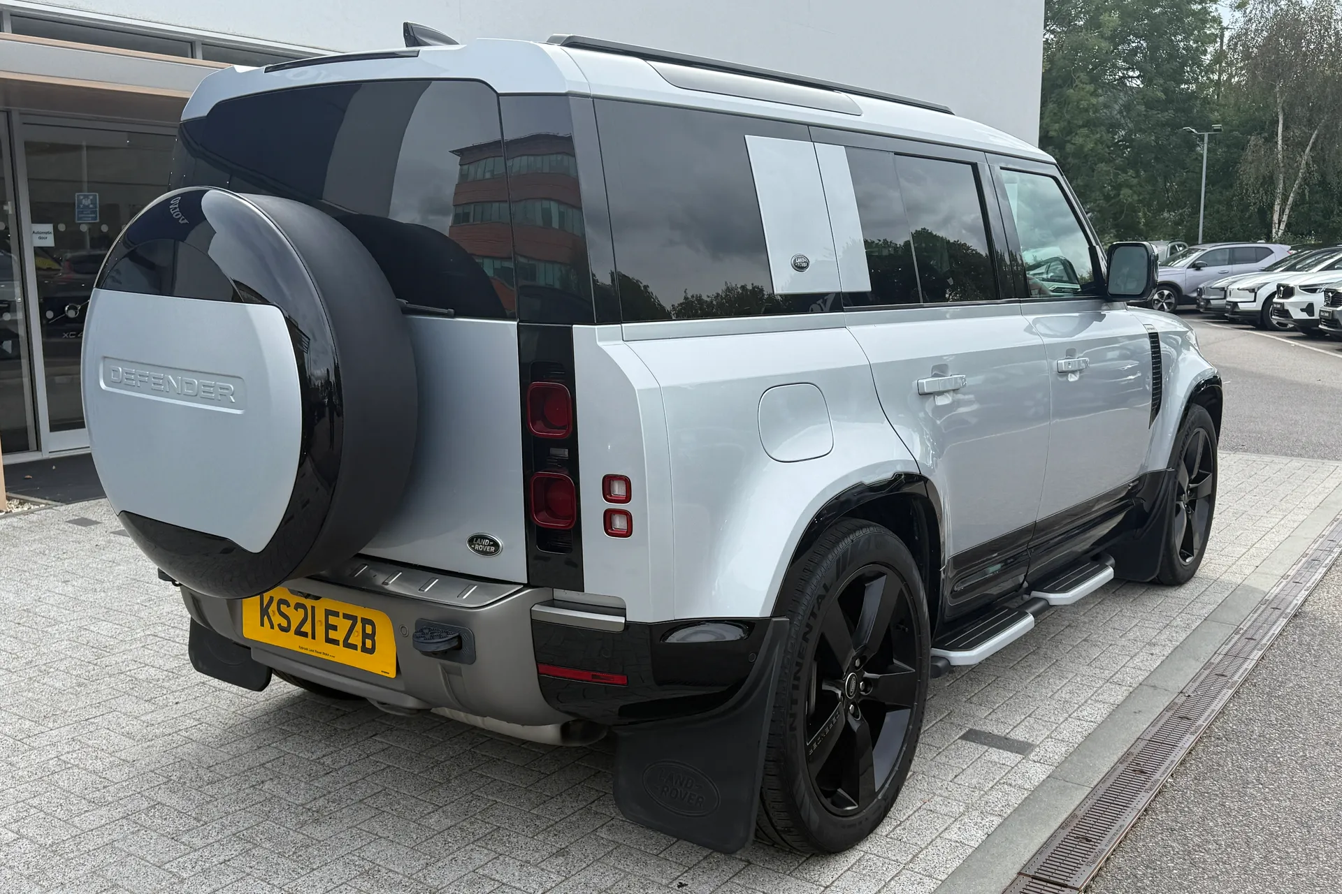 LAND ROVER DEFENDER thumbnail image number 10