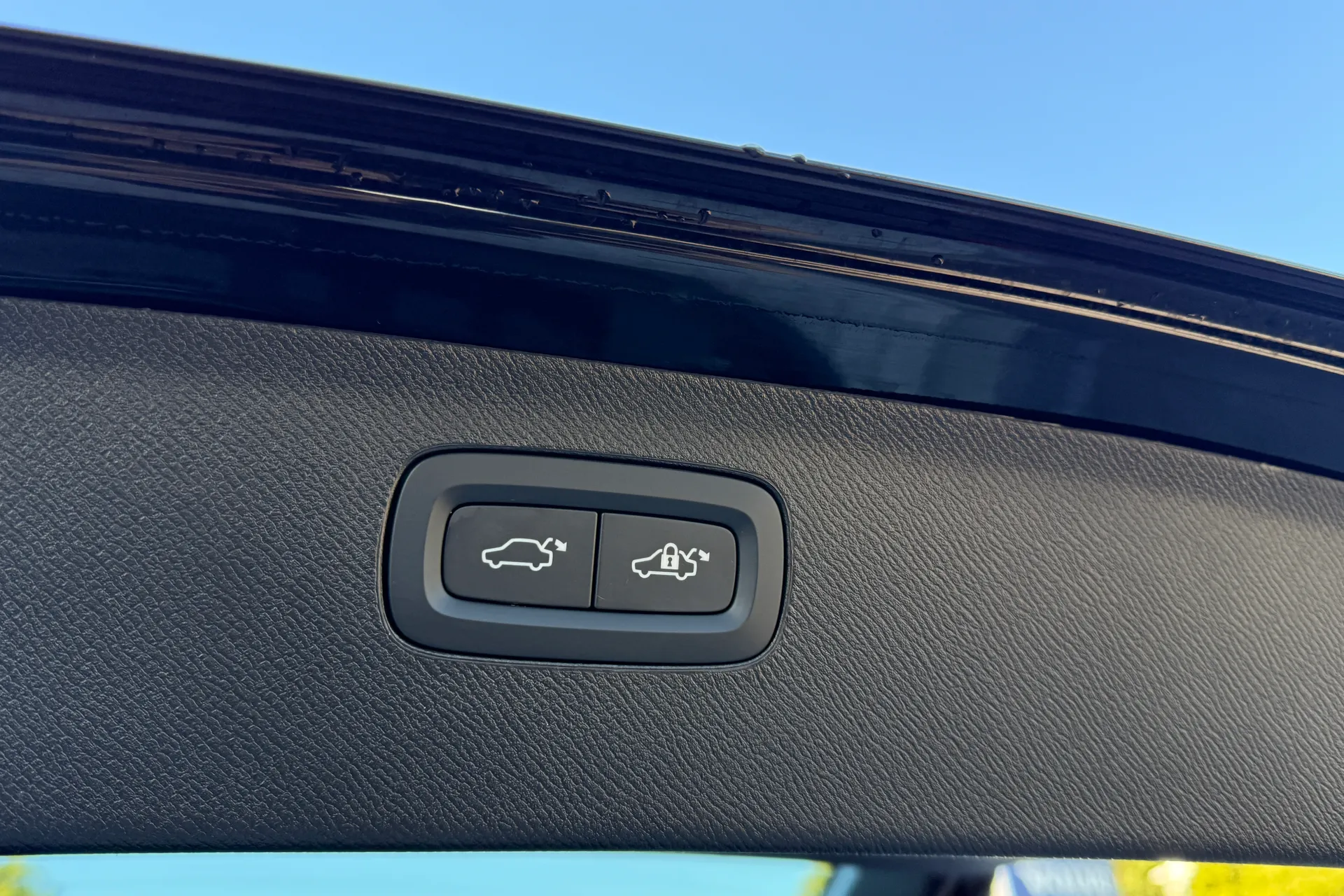 Volvo XC90 thumbnail image number 24