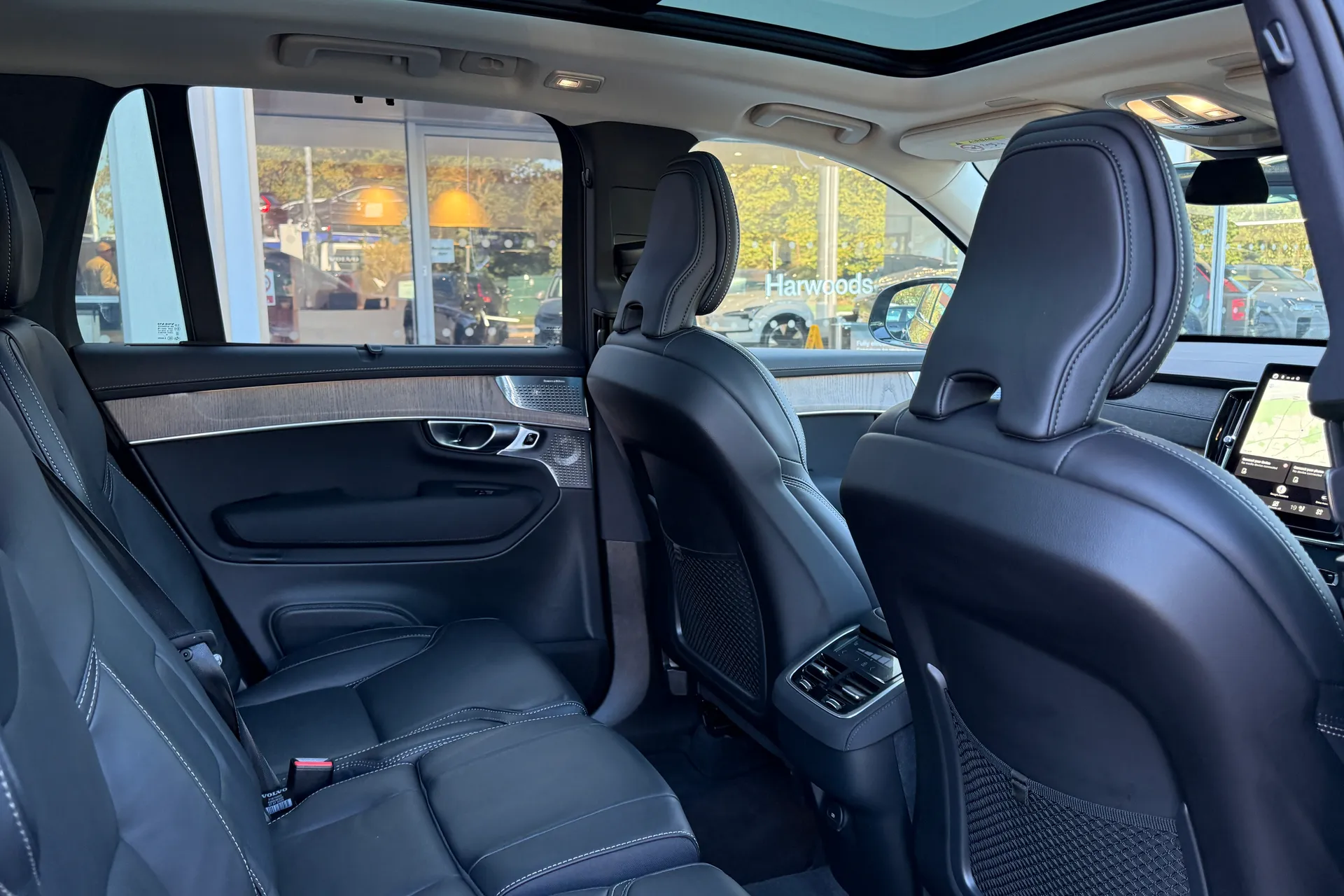Volvo XC90 thumbnail image number 25