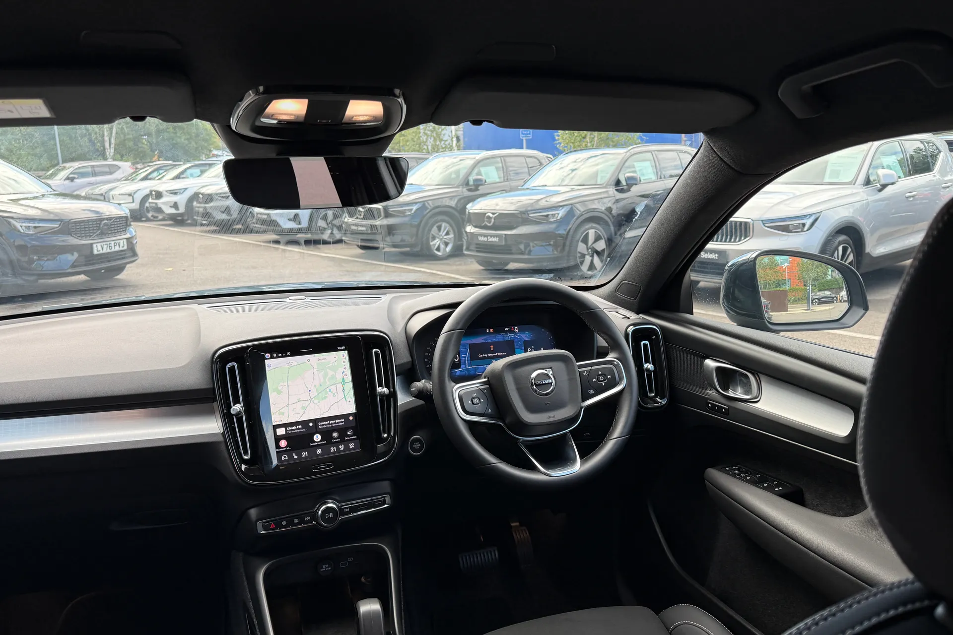 Volvo XC40 thumbnail image number 32