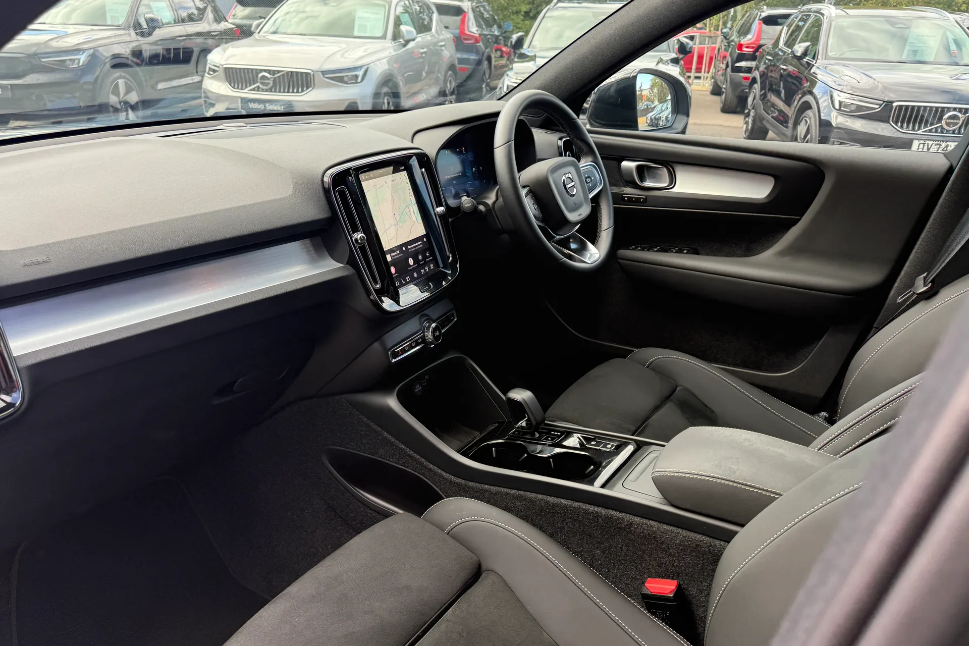 Volvo XC40 thumbnail image number 27