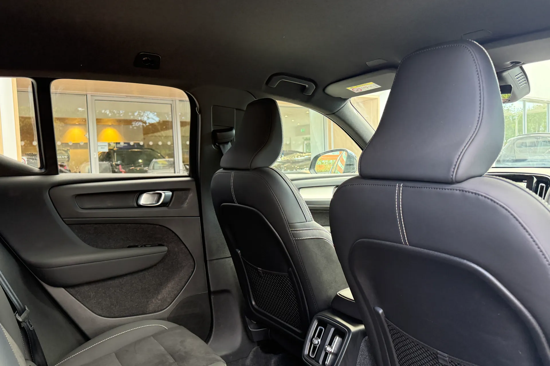Volvo XC40 thumbnail image number 24